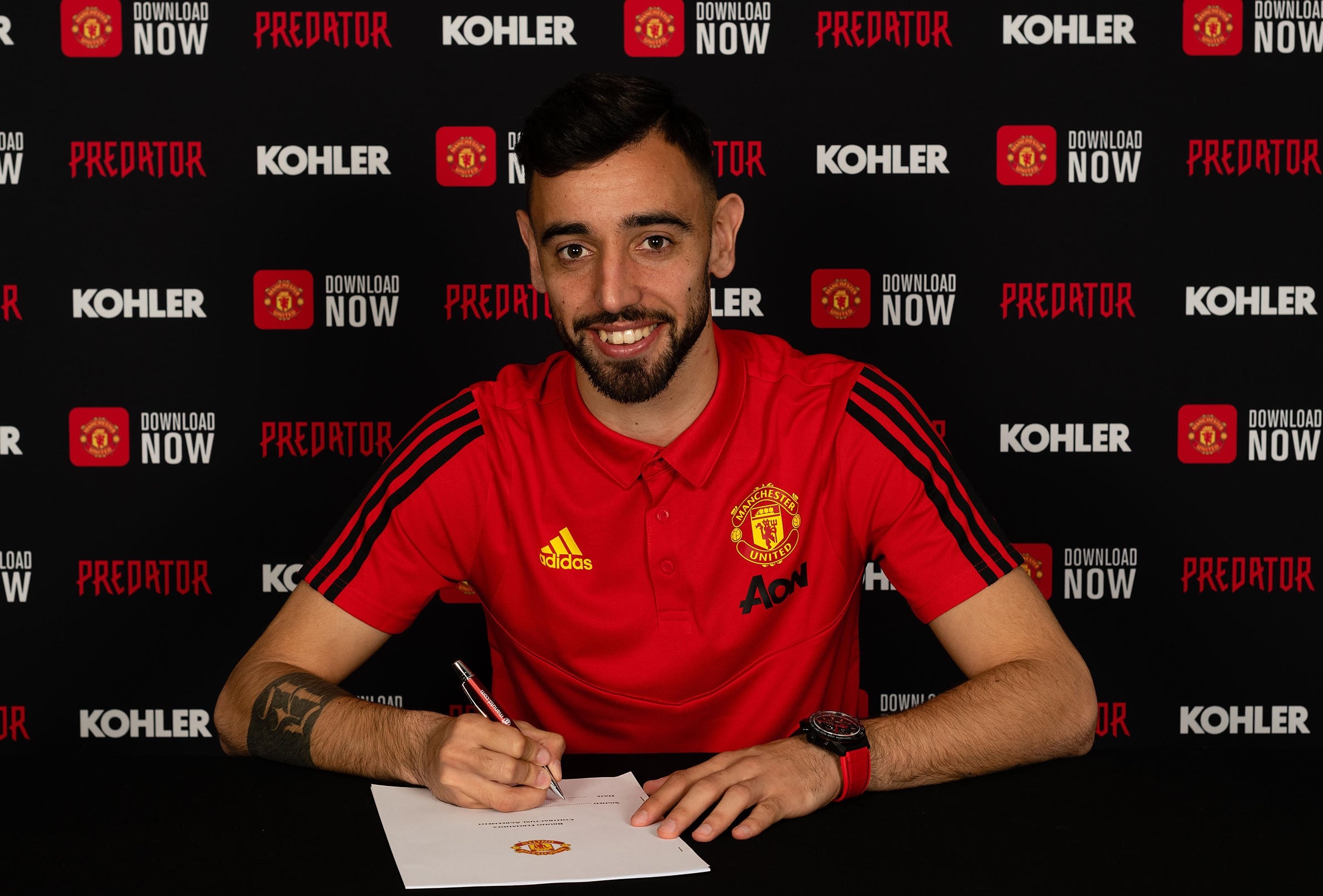 Bruno Fernandes: 'Ronaldo khoi day tinh yeu MU trong toi' hinh anh