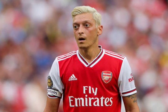 6 hop dong dat nhat Premier League trong ngay cuoi chuyen nhuong hinh anh