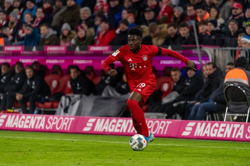 Alphonso Davies cai ten se con duoc nhac den nhieu anh 3