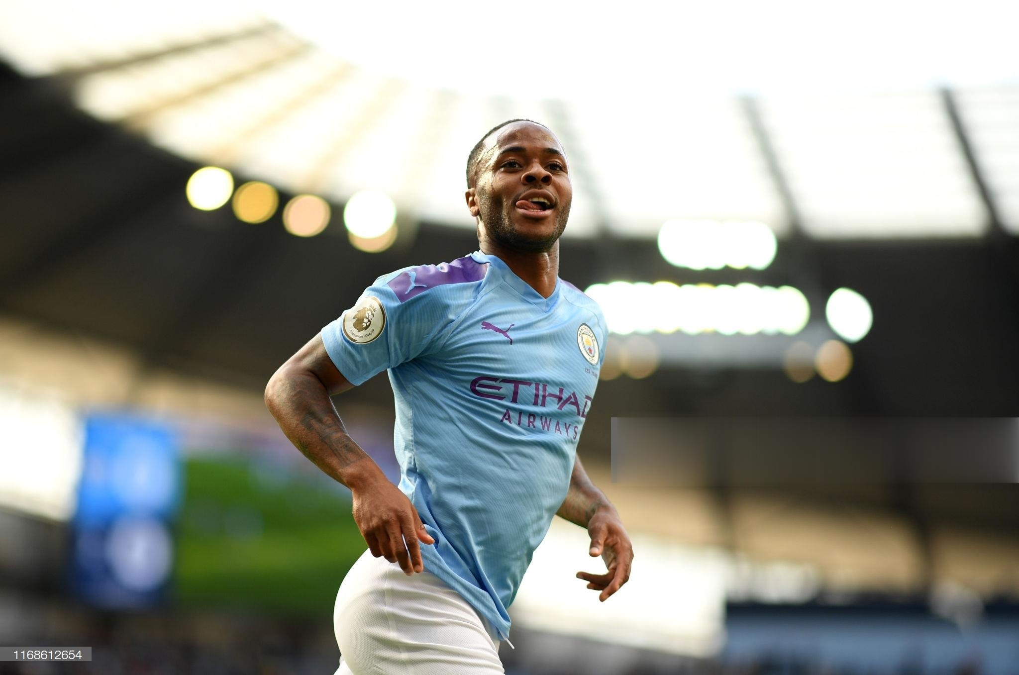 Doi hinh ket hop derdy Manchester: Man City ap dao anh 10