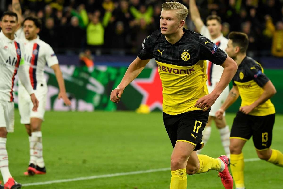 Erling Haaland chua hai long voi cu dup ban thang vao luoi PSG anh 1