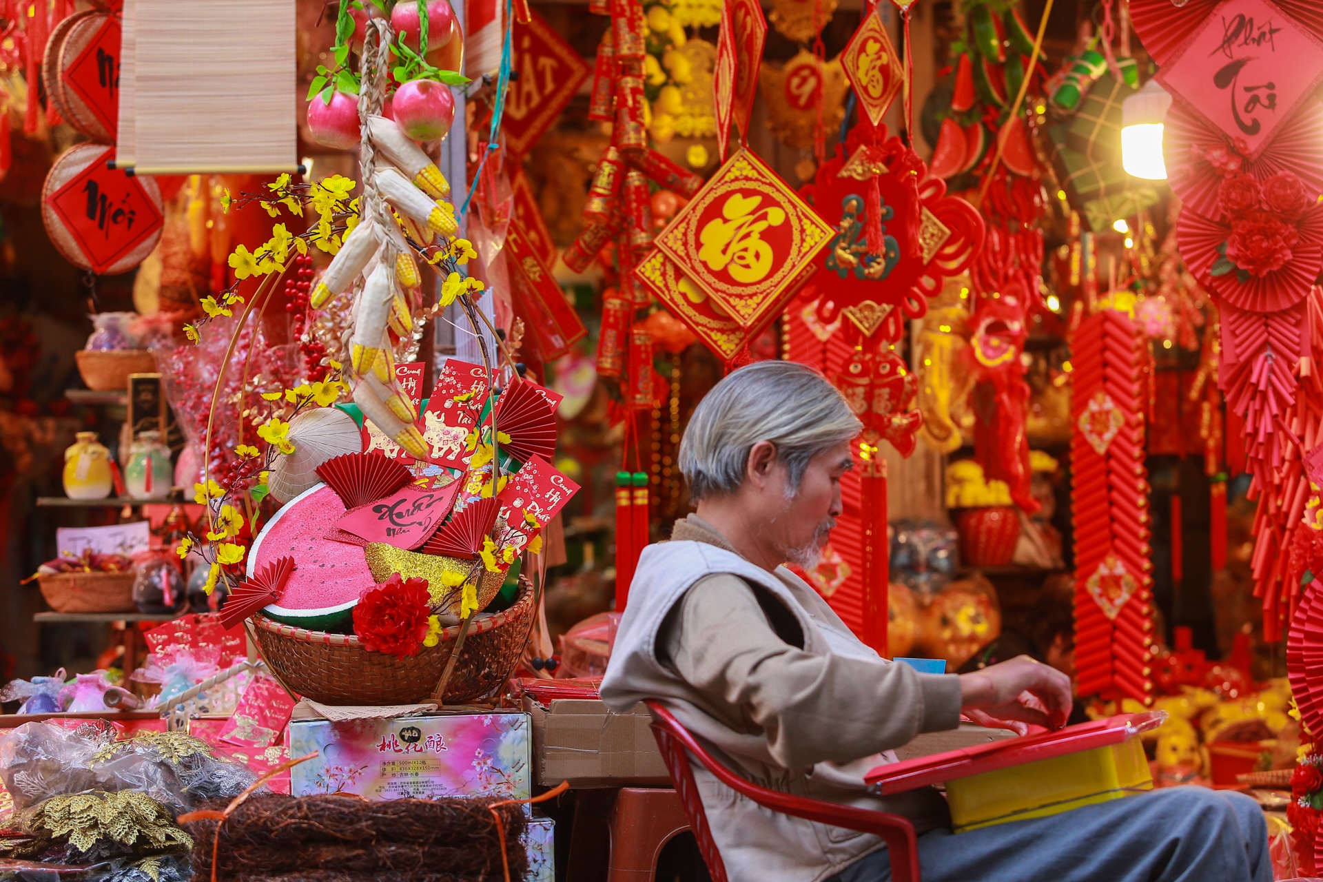 Trau om tien vang 'cong' dao,  mai trang boc reu anh 14