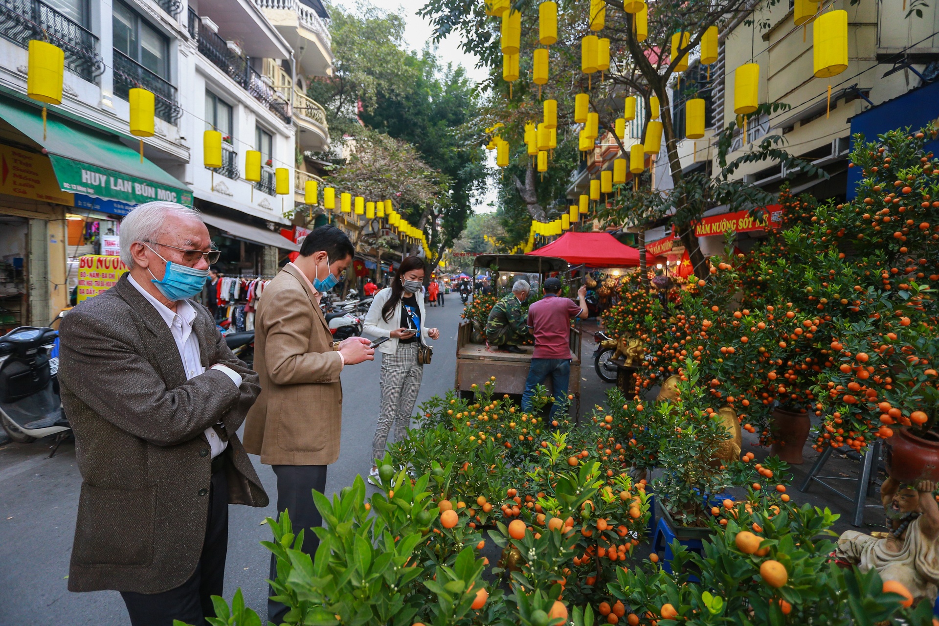 Trau om tien vang 'cong' dao,  mai trang boc reu anh 9