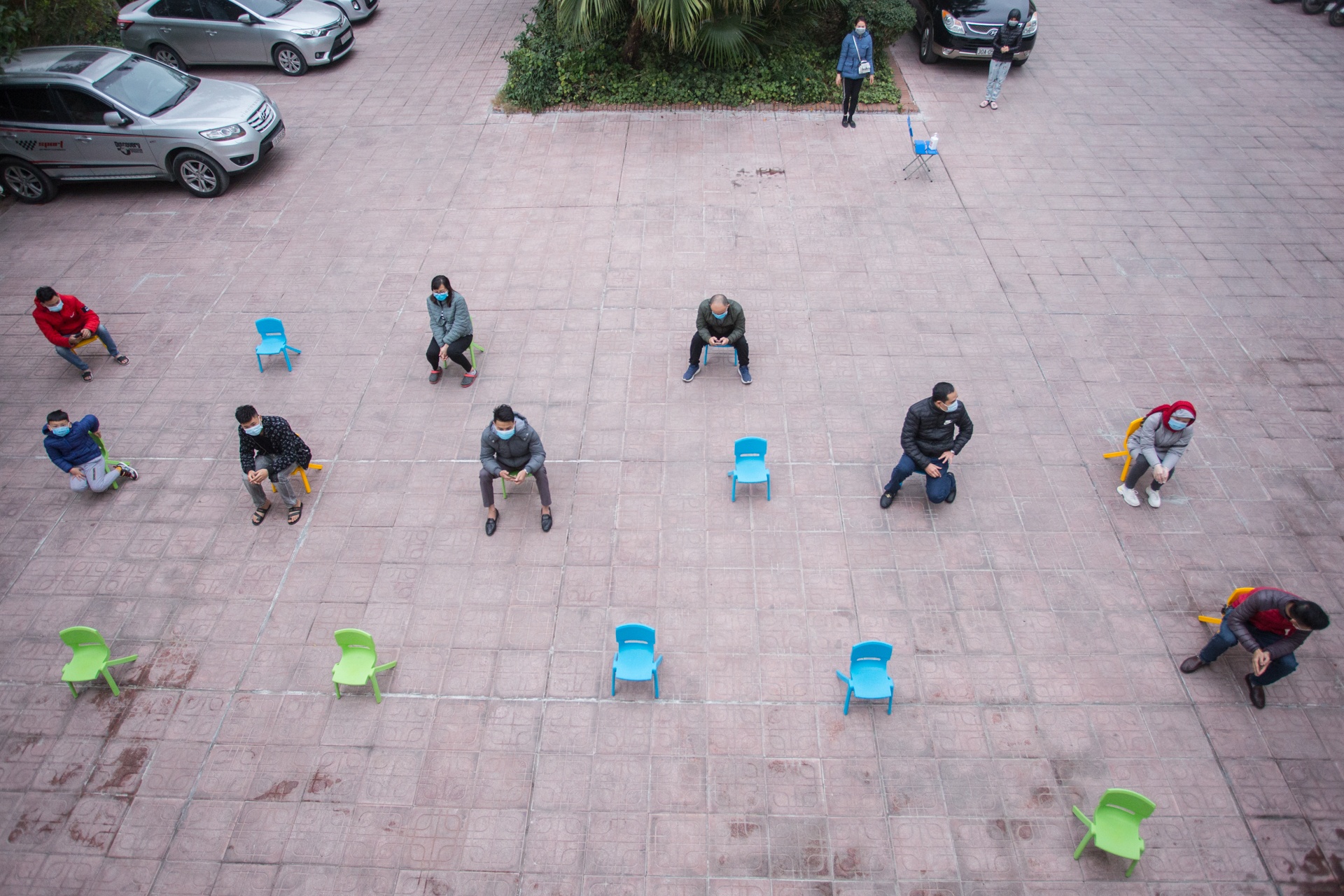 Lay mau xet nghiem cho nguoi ve tu vung dich anh 1