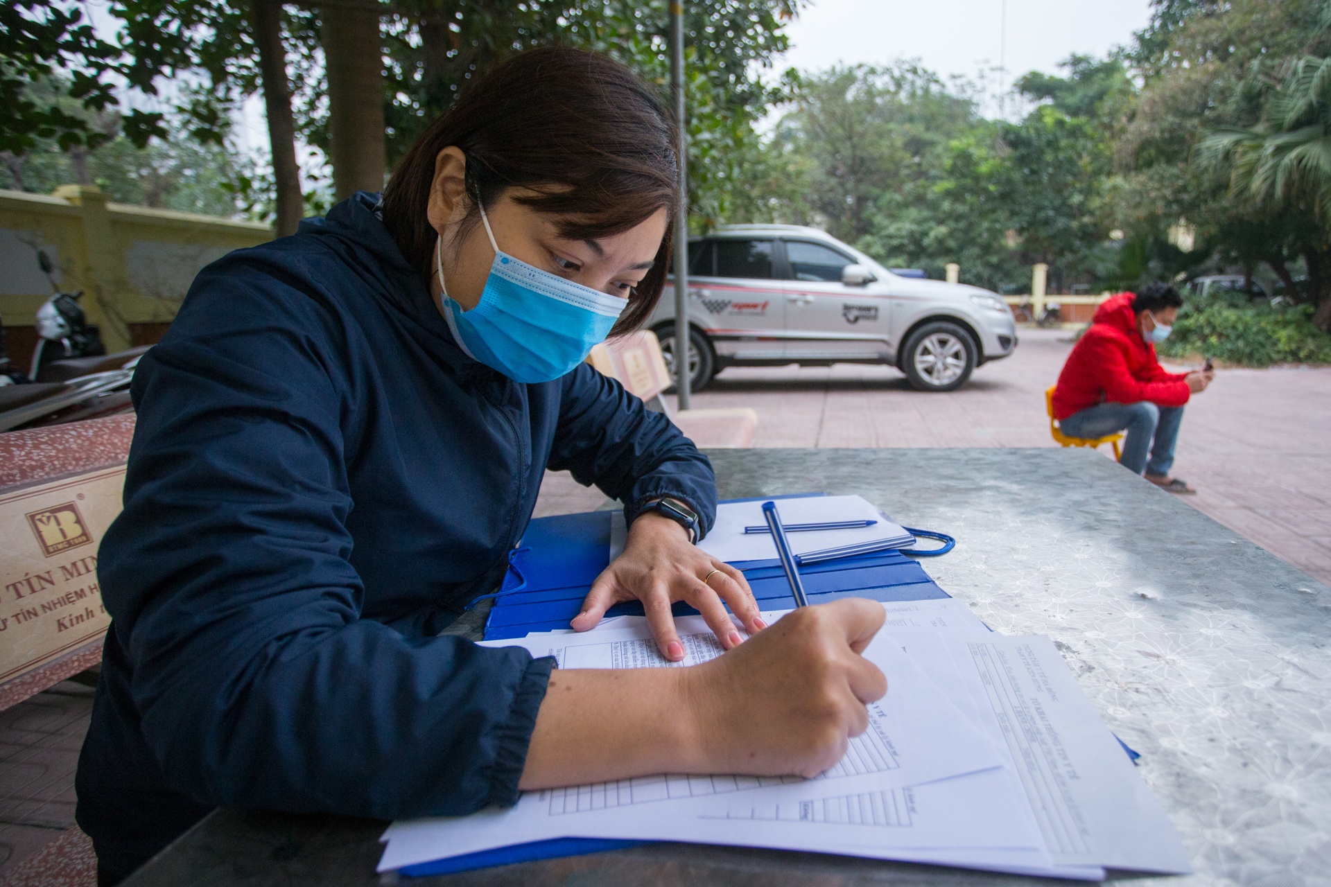 Lay mau xet nghiem cho nguoi ve tu vung dich anh 6