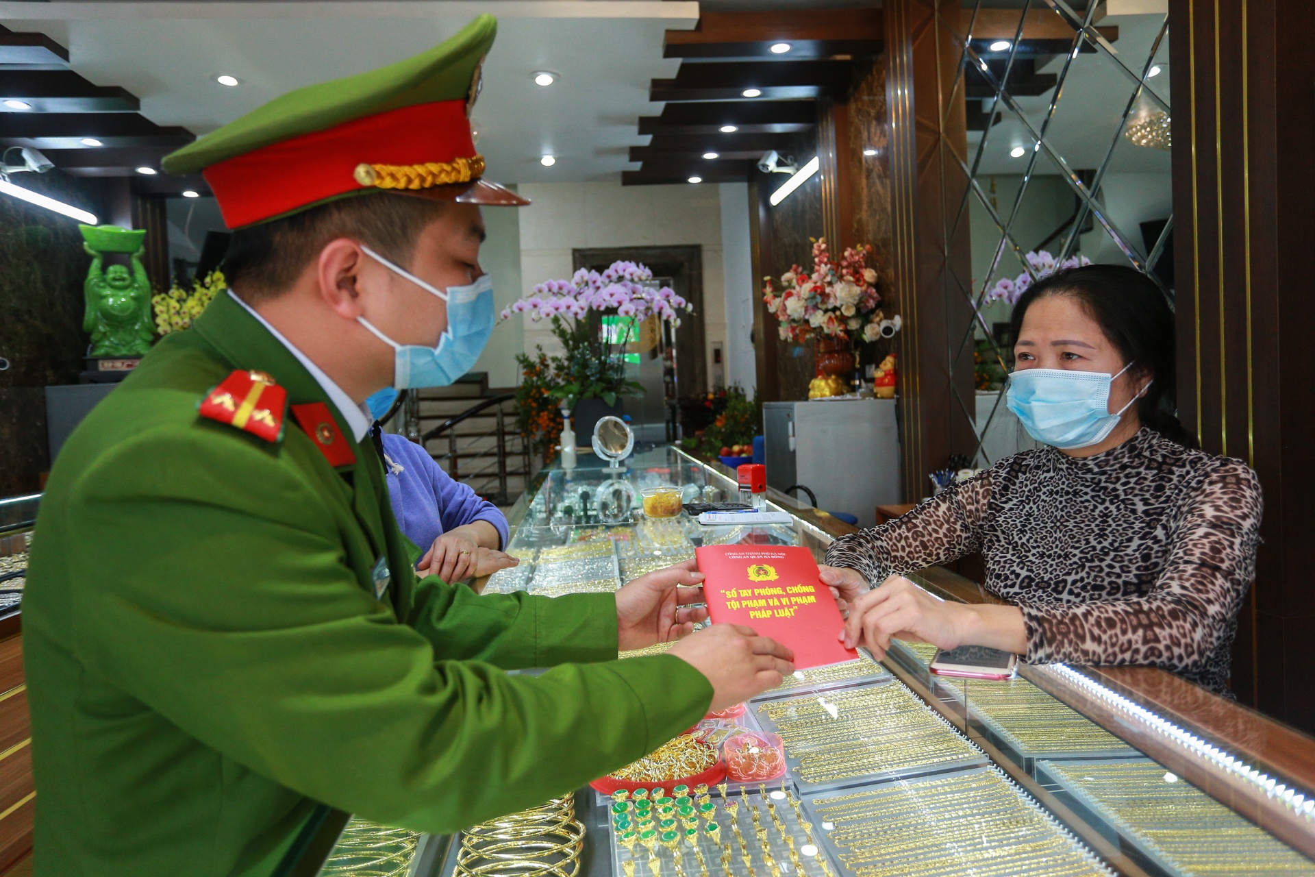 xu phat nguoi khong deo khau trang anh 10