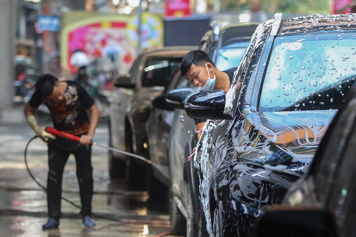 Luong khach giam nhung gia rua oto, xe may van tang vot ngay giap Tet hinh anh