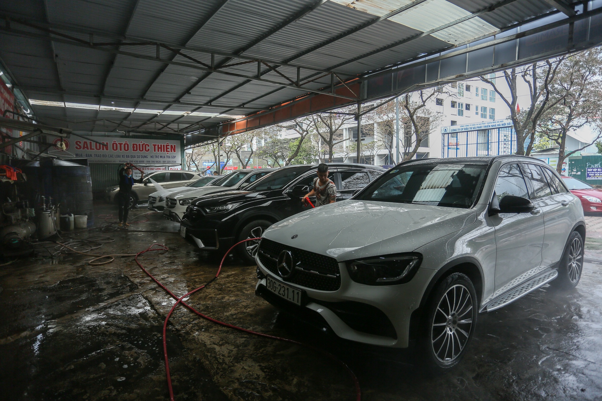 Gia rua xe tang gap 2 lan,  luong khach giam vi dich anh 6