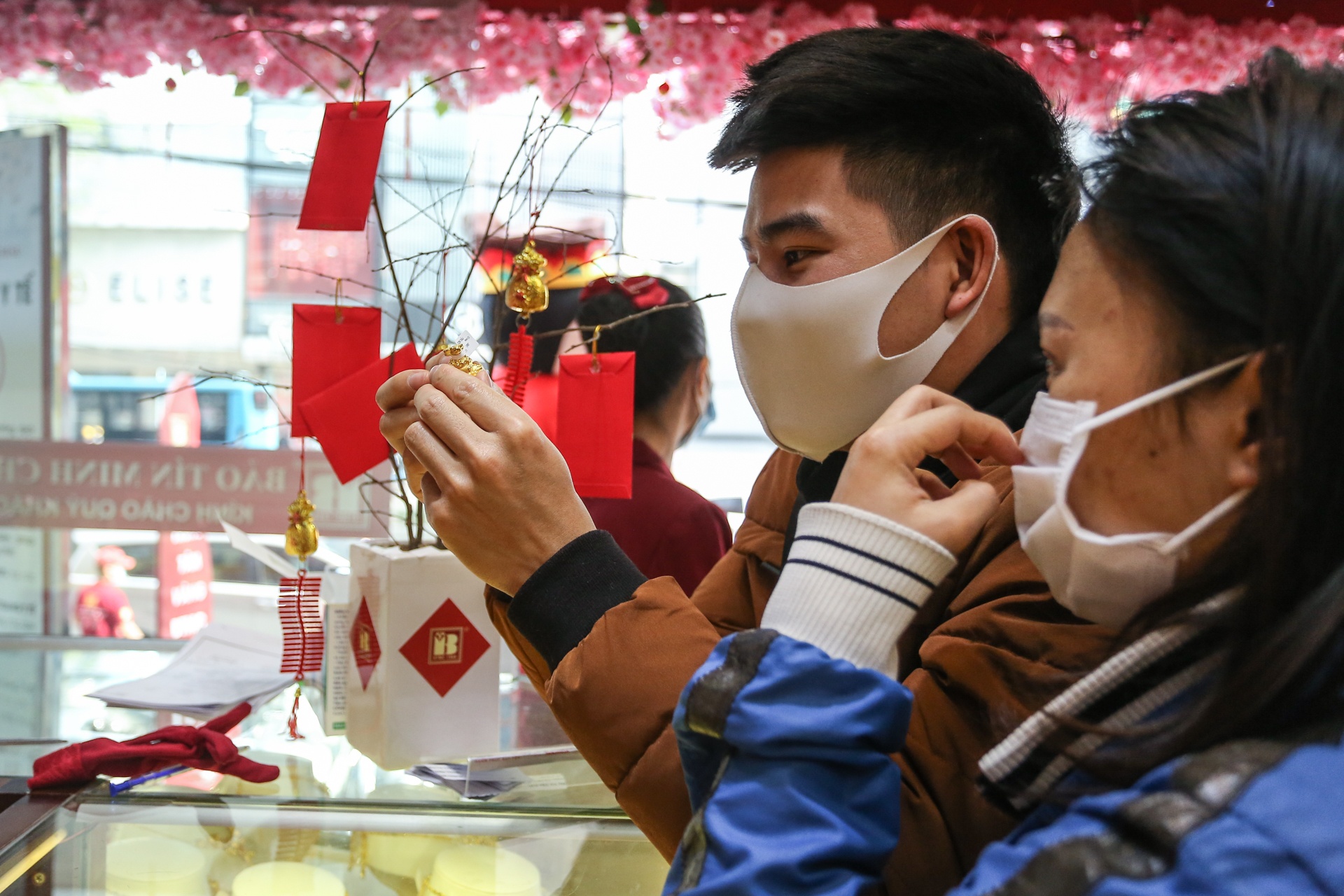 Dam bao phong dich khi mua vang som ngay via Than Tai anh 7