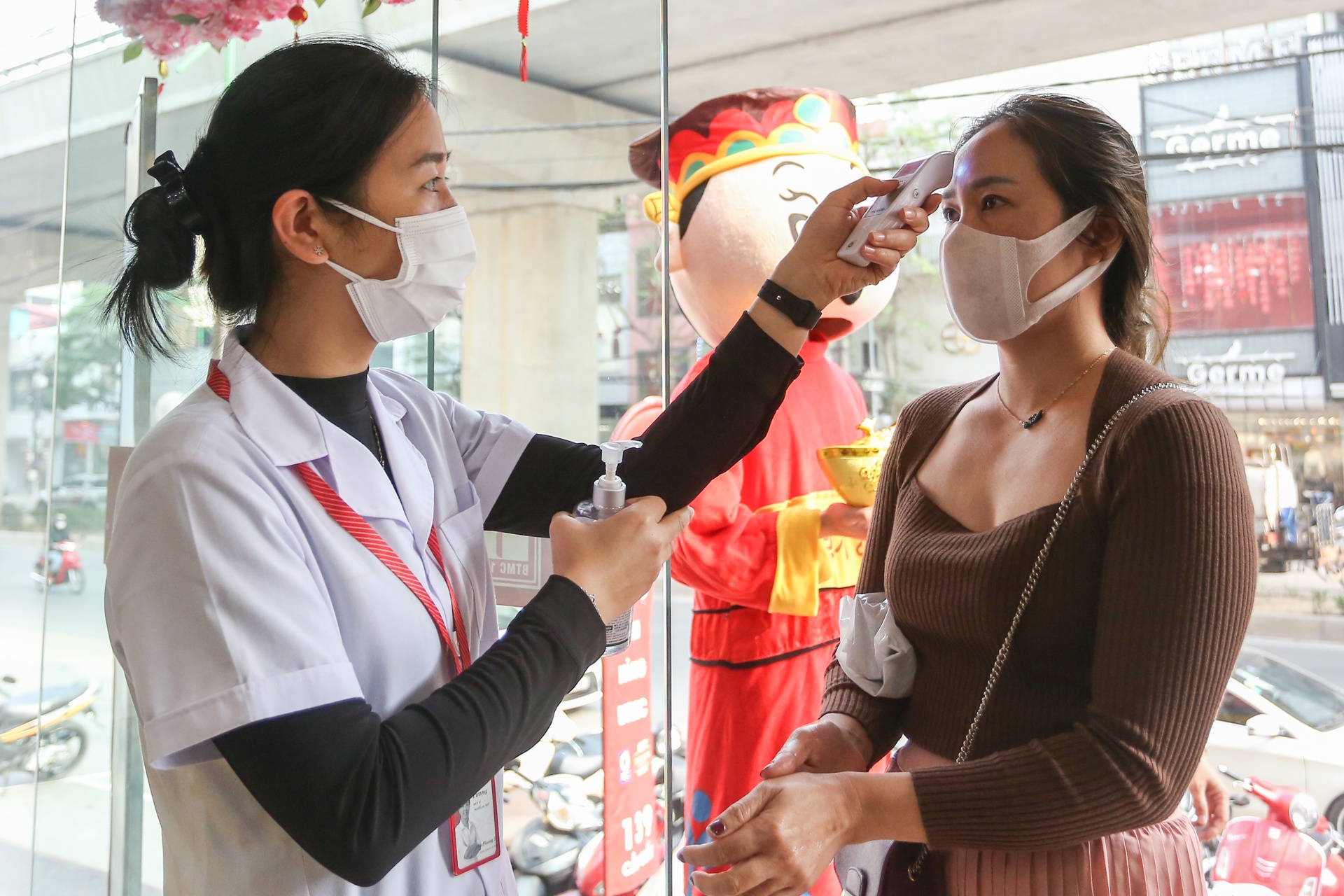 Dam bao phong dich khi mua vang som ngay via Than Tai anh 3