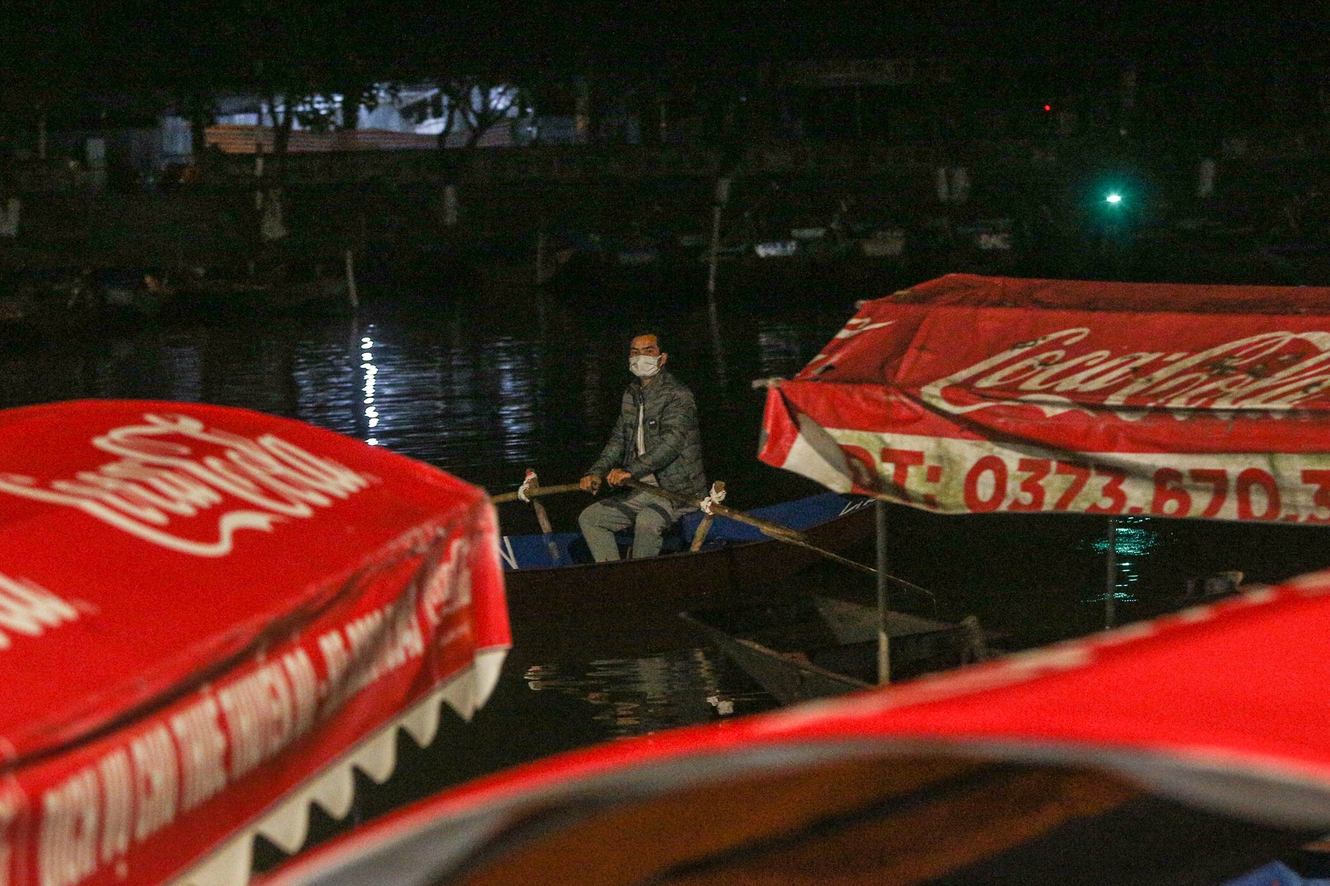 Chua Huong vang ve truoc gio khai mac anh 5