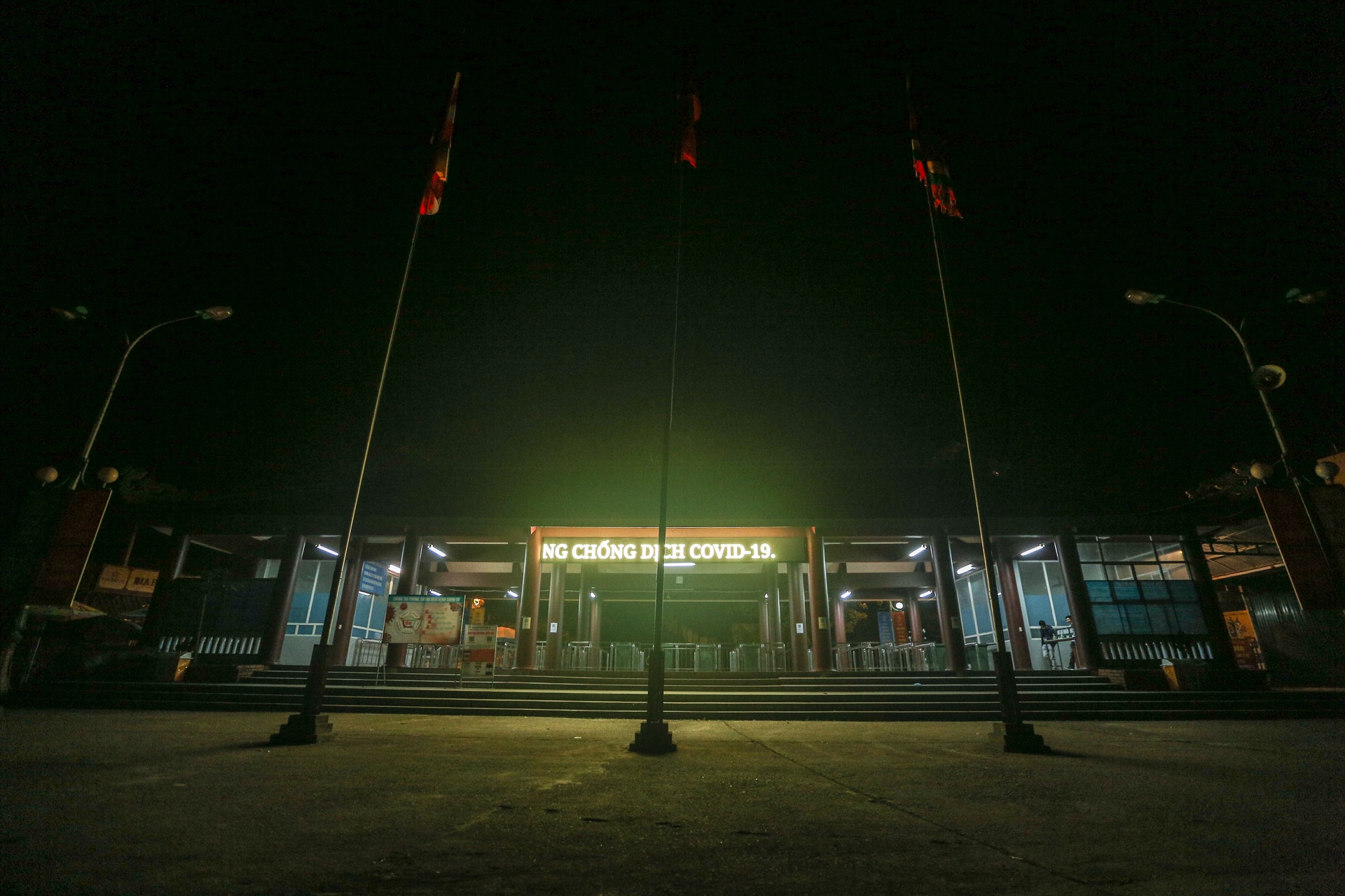 Chua Huong vang ve truoc gio khai mac anh 10