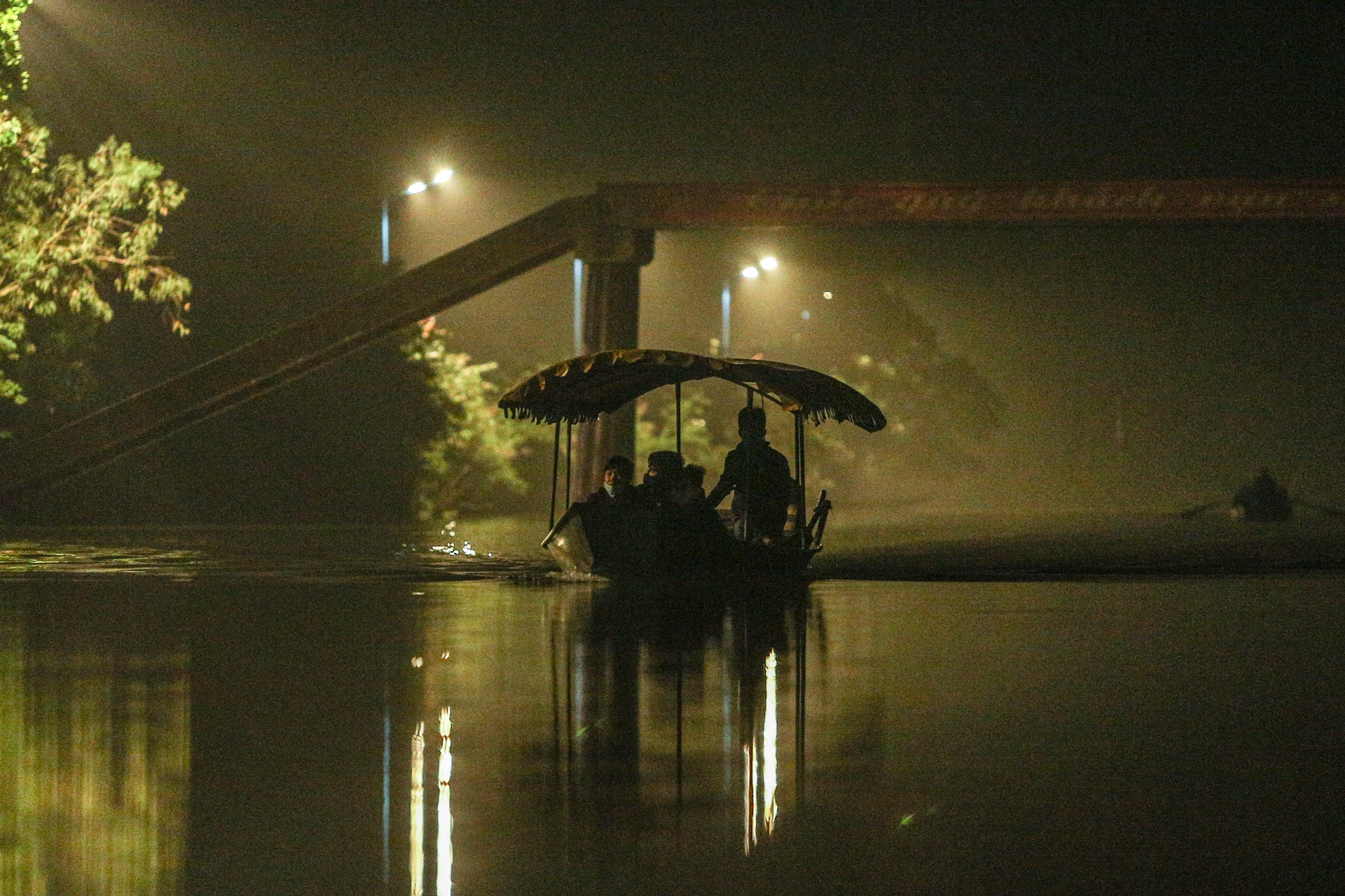 Chua Huong vang ve truoc gio khai mac anh 8