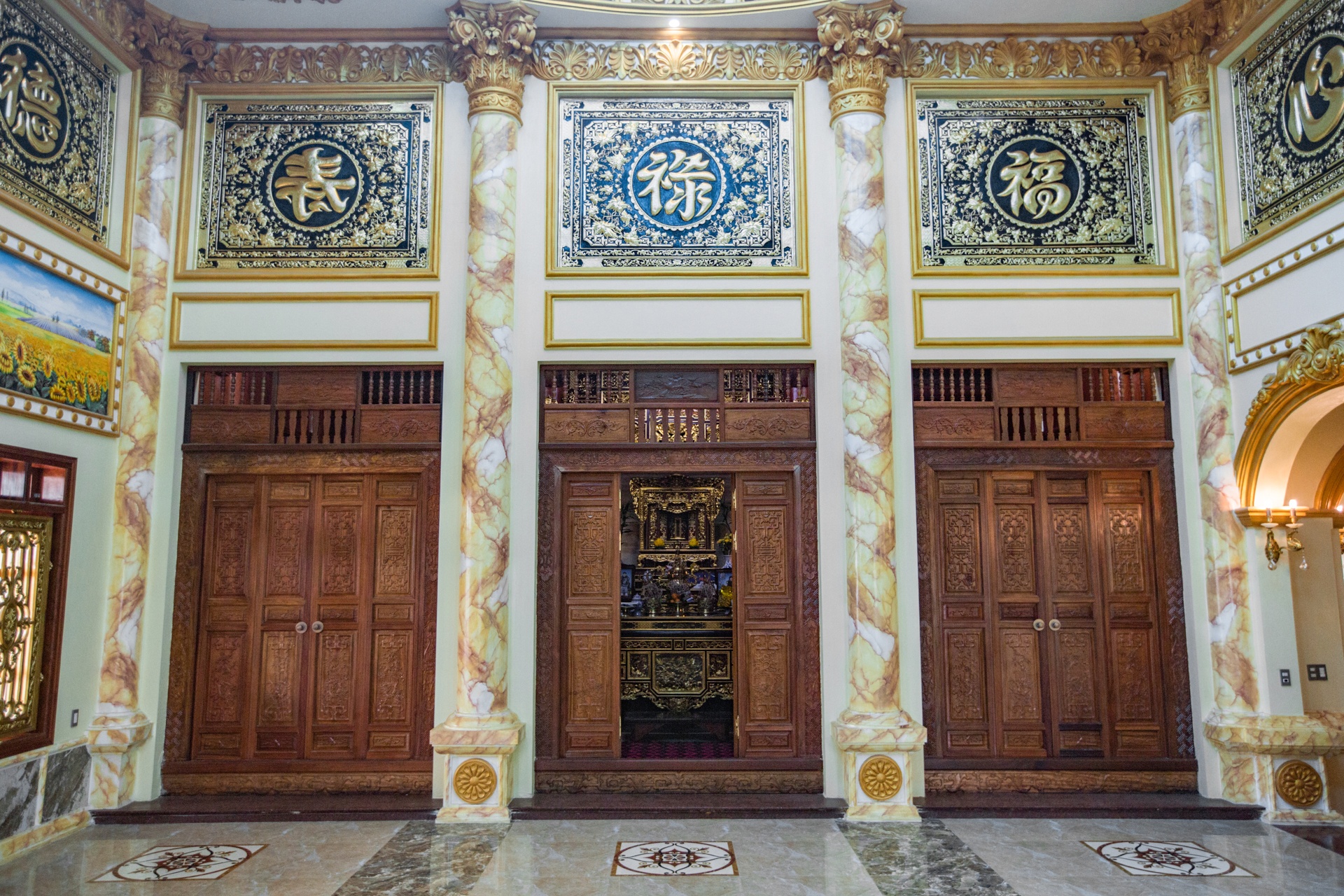 Can canh toa lau dai dat vang anh 13