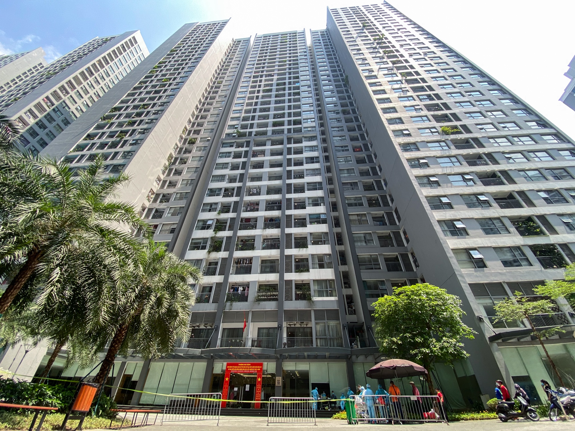 Phong toa chung cu co chuyen gia An Do duong tinh voi SARS-CoV-2 anh 1