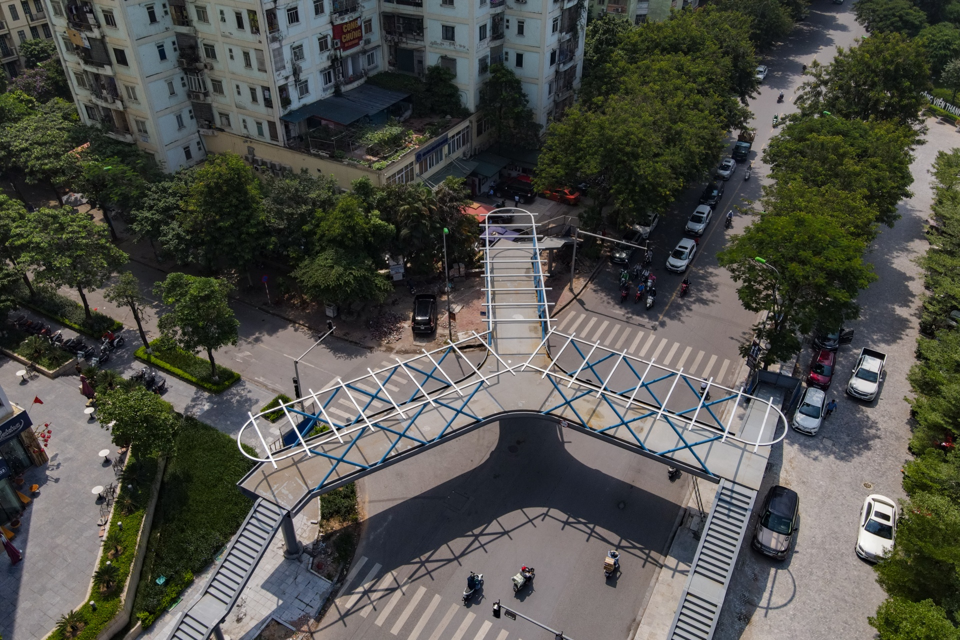 Cau vuot bo hanh chu Y dau tien o Ha Noi anh 3
