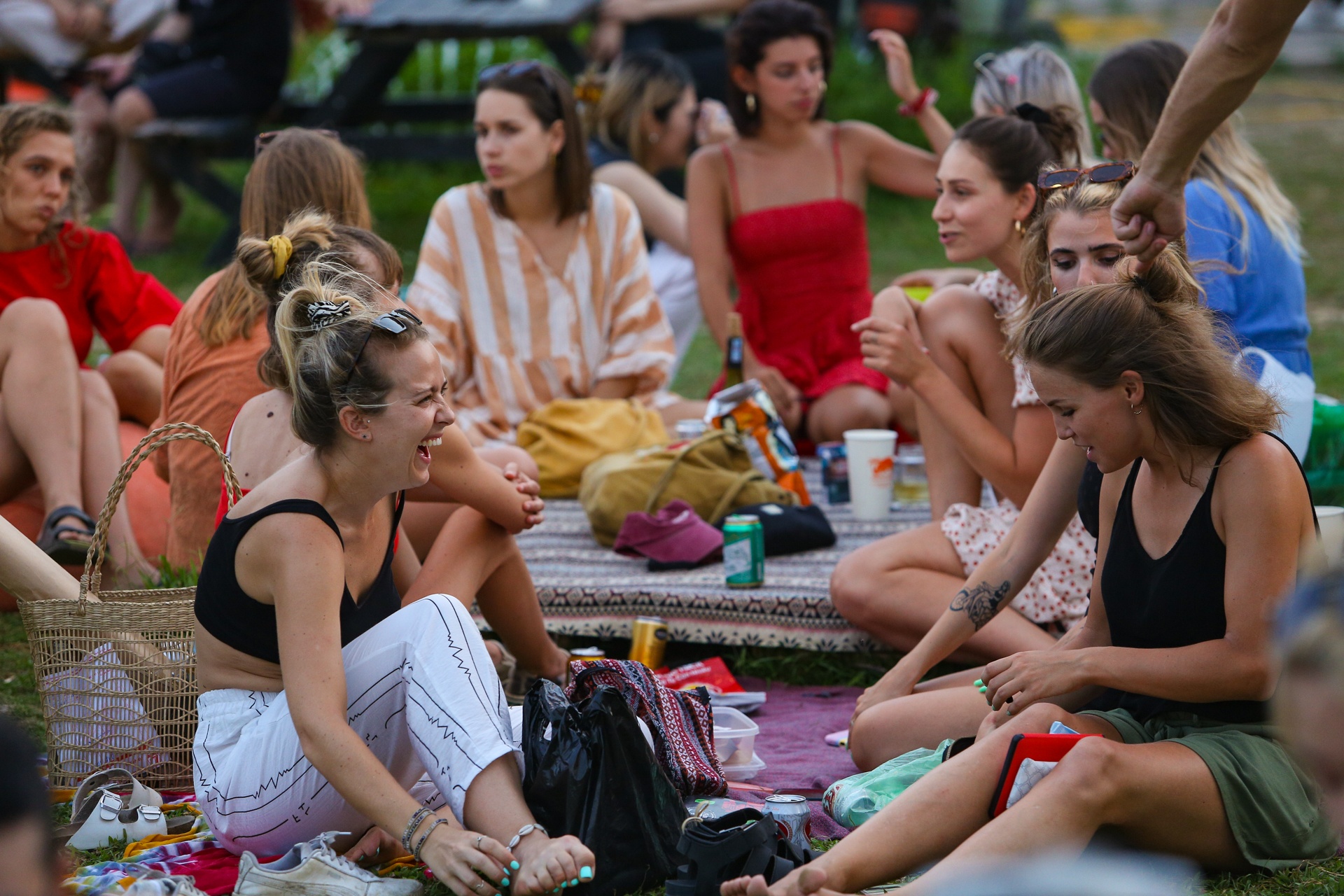 Bai da song Hong dong duc ngay cuoi tuan anh 4