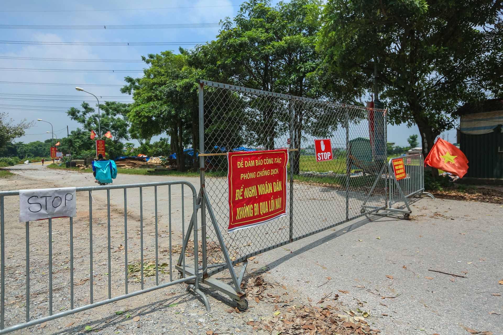 Hang loat chot chan phong dich o ngoai thanh Ha Noi anh 3