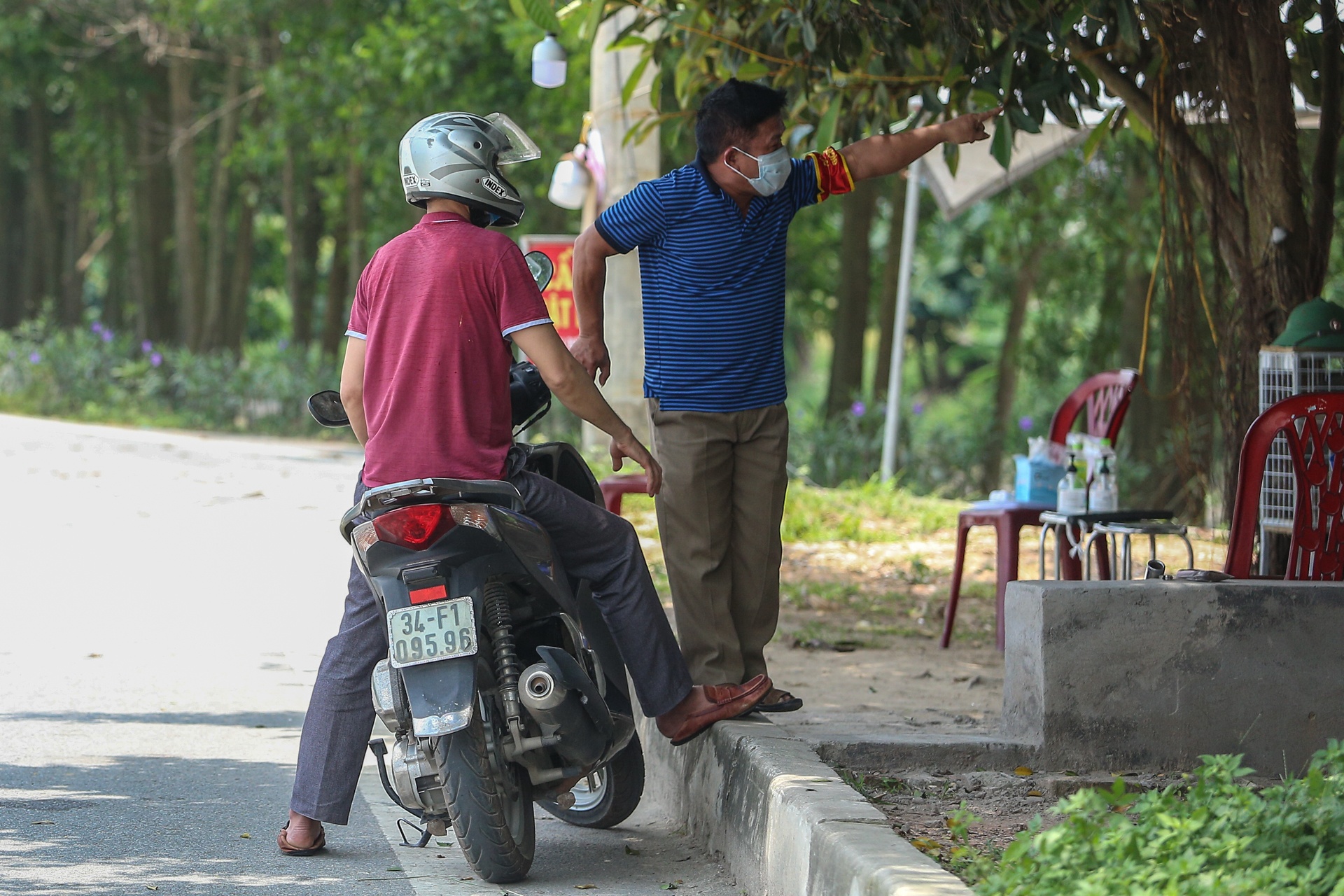 Hang loat chot chan phong dich o ngoai thanh Ha Noi anh 5