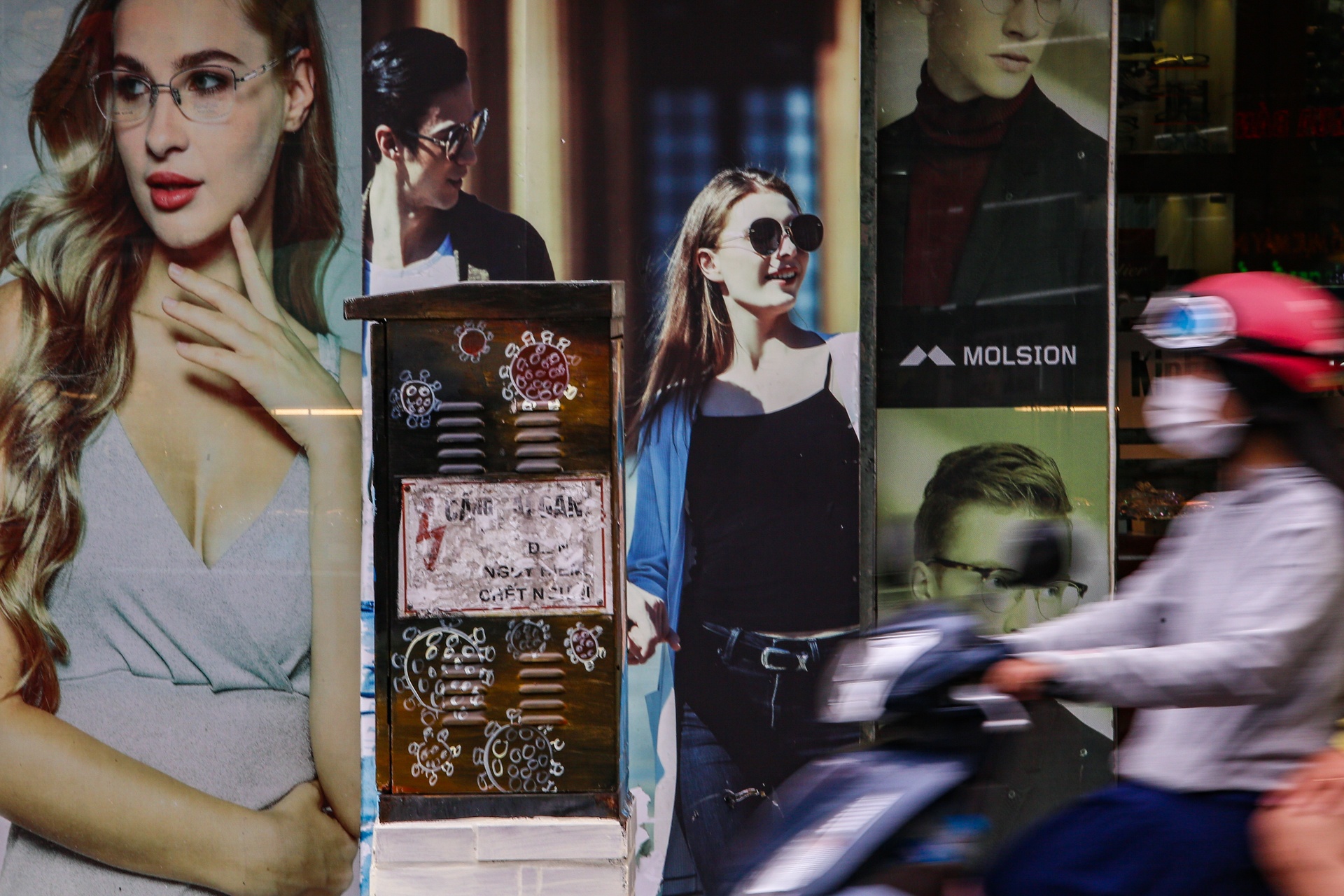 Bac si chong dich anh 7