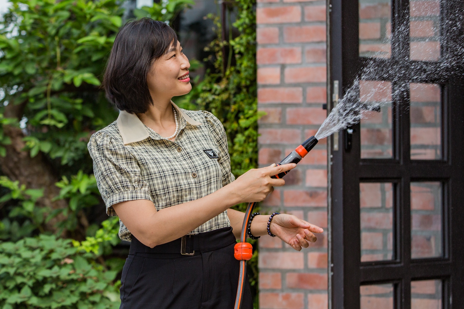 Nha co hon 100 tuoi tren tang thuong can biet thu o Ha Noi anh 4