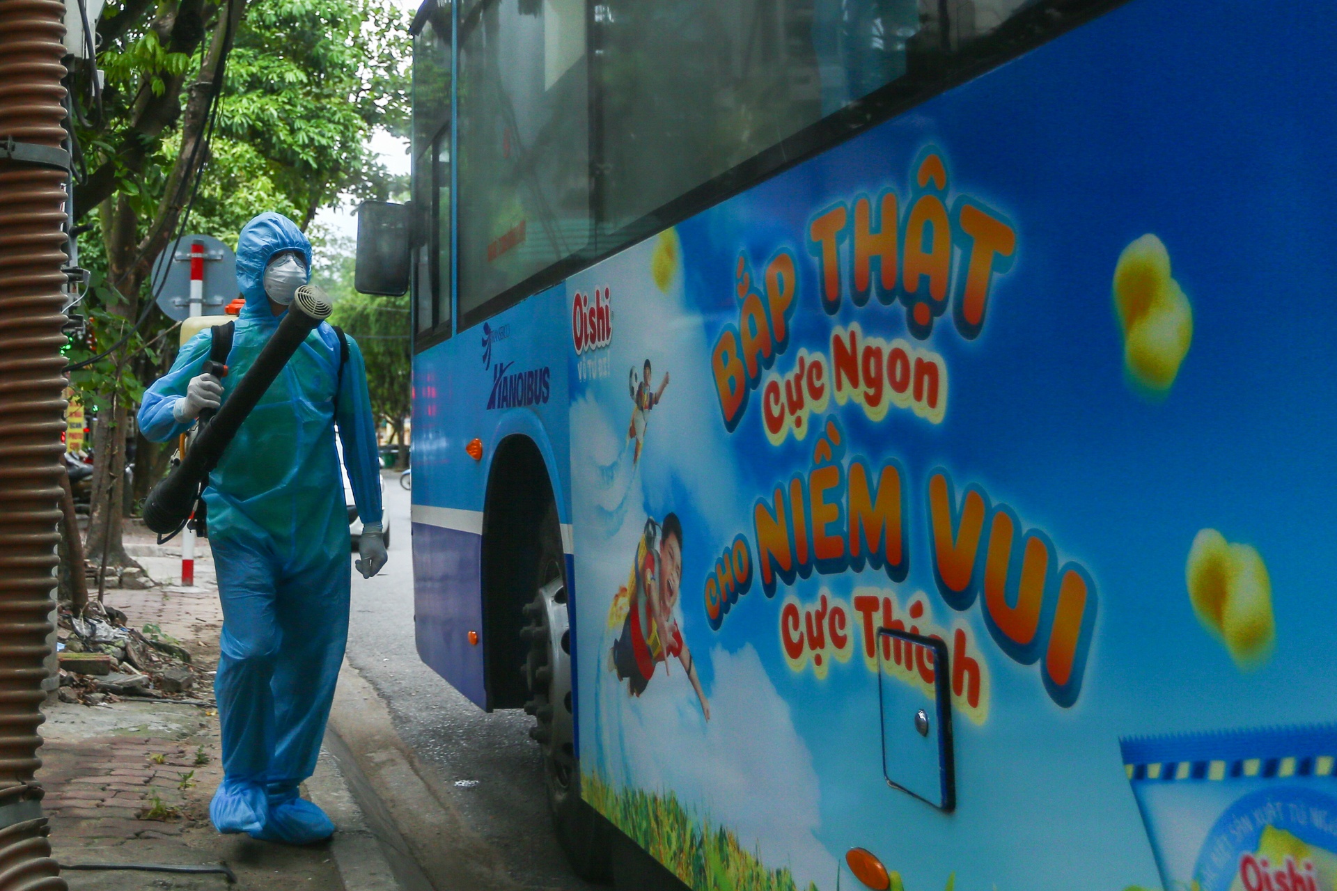 Quan Ha Dong don 19 cong dan tu Bac Giang tro ve anh 2