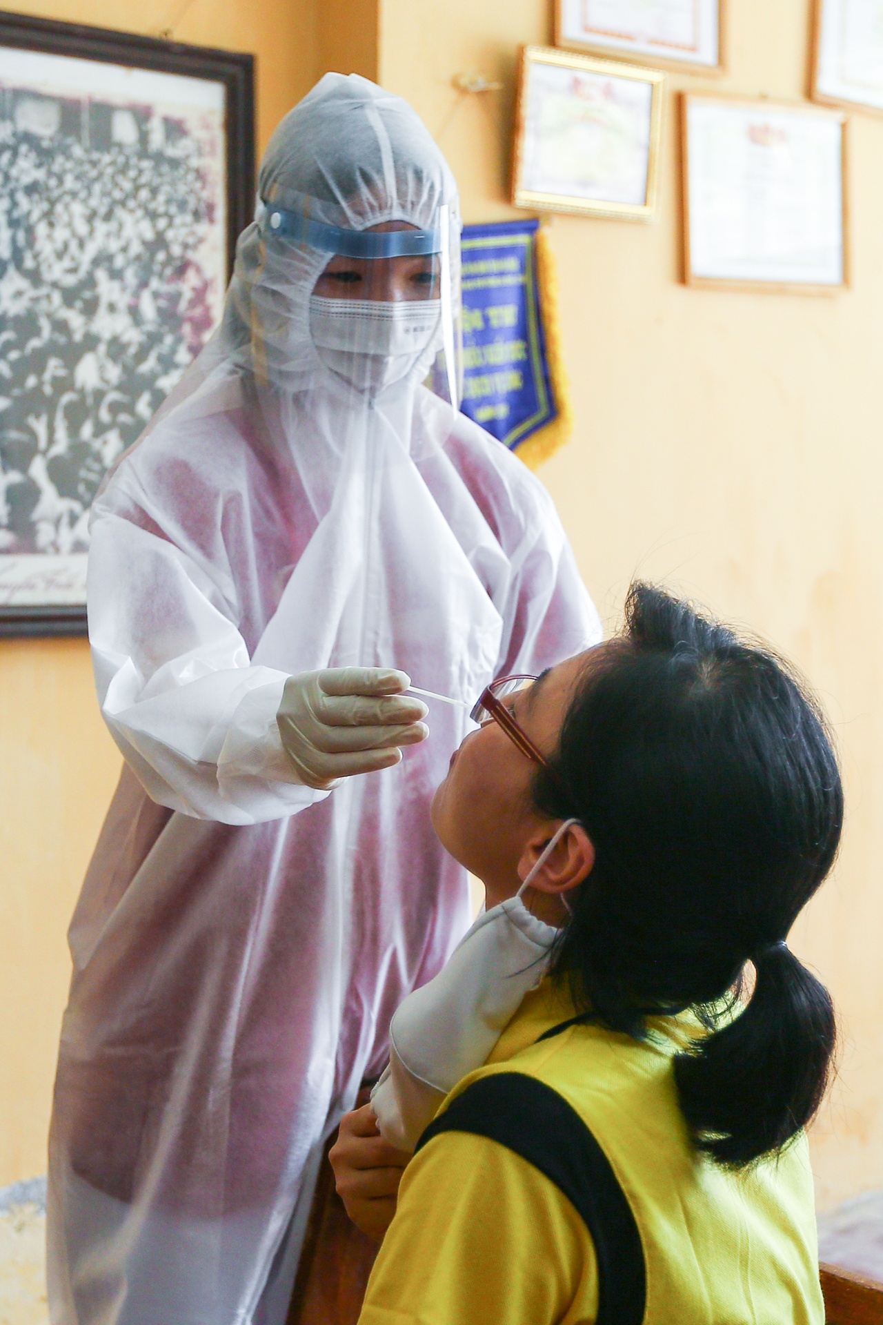 Dien tap tinh huong thi sinh thi THPT Quoc gia nghi mac Covid-19 anh 8