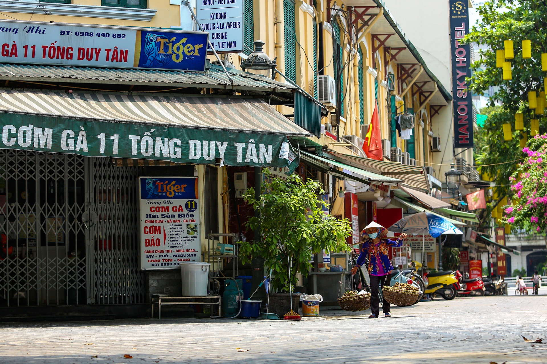 Pho am thuc Tong Duy Tan vang ve mua dich anh 10