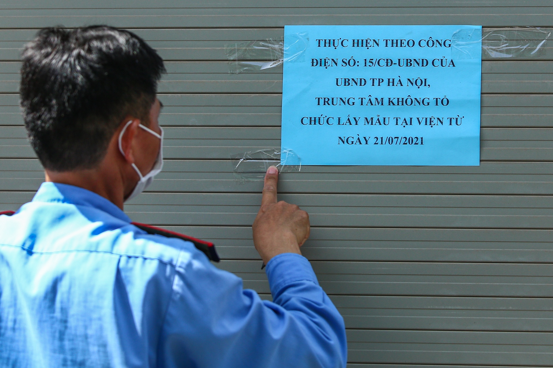 Cho tu 6h sang van khong duoc lay mau xet nghiem anh 6