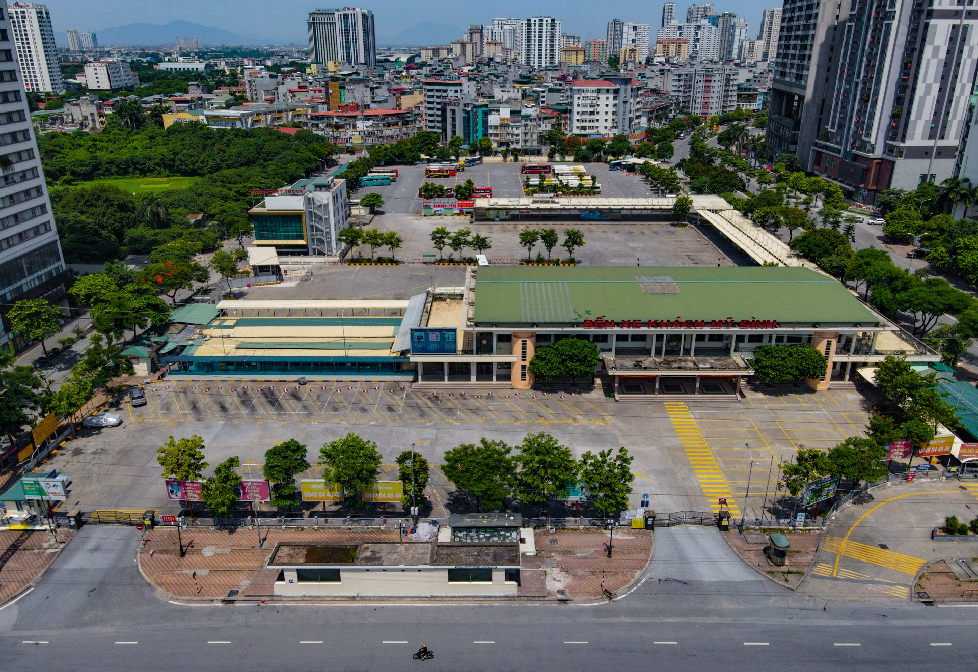 May bay xe khach ngung lan banh anh 14