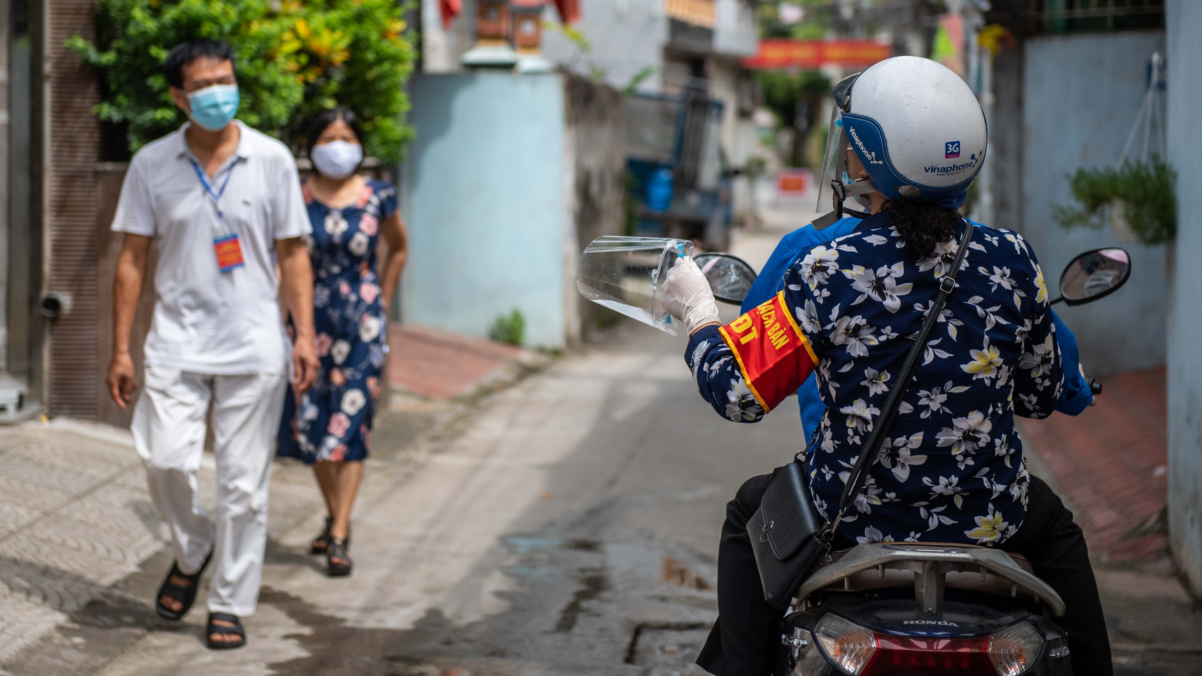 Di cho giup nguoi dan Ha Noi anh 18