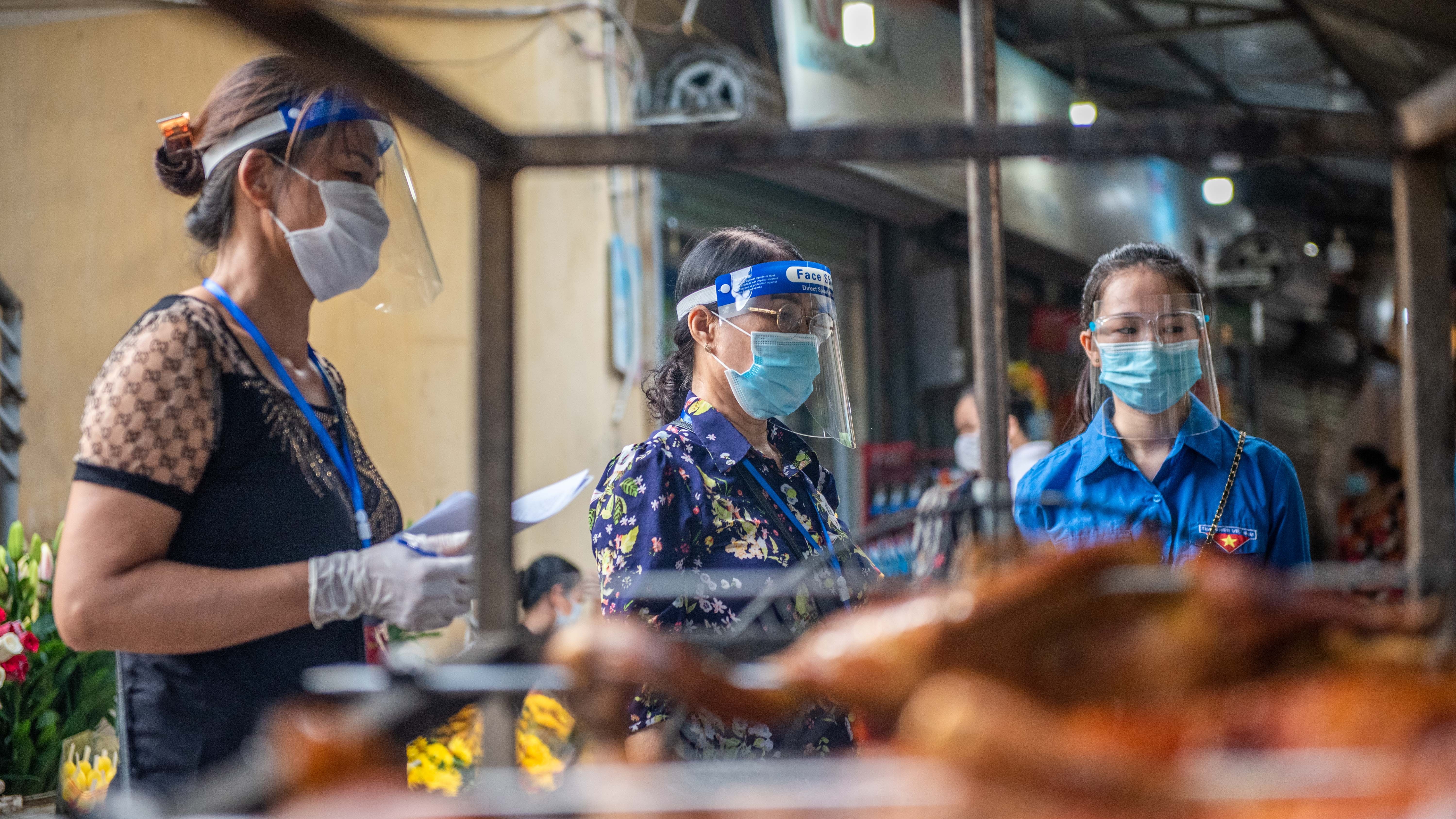 Di cho giup nguoi dan Ha Noi anh 24