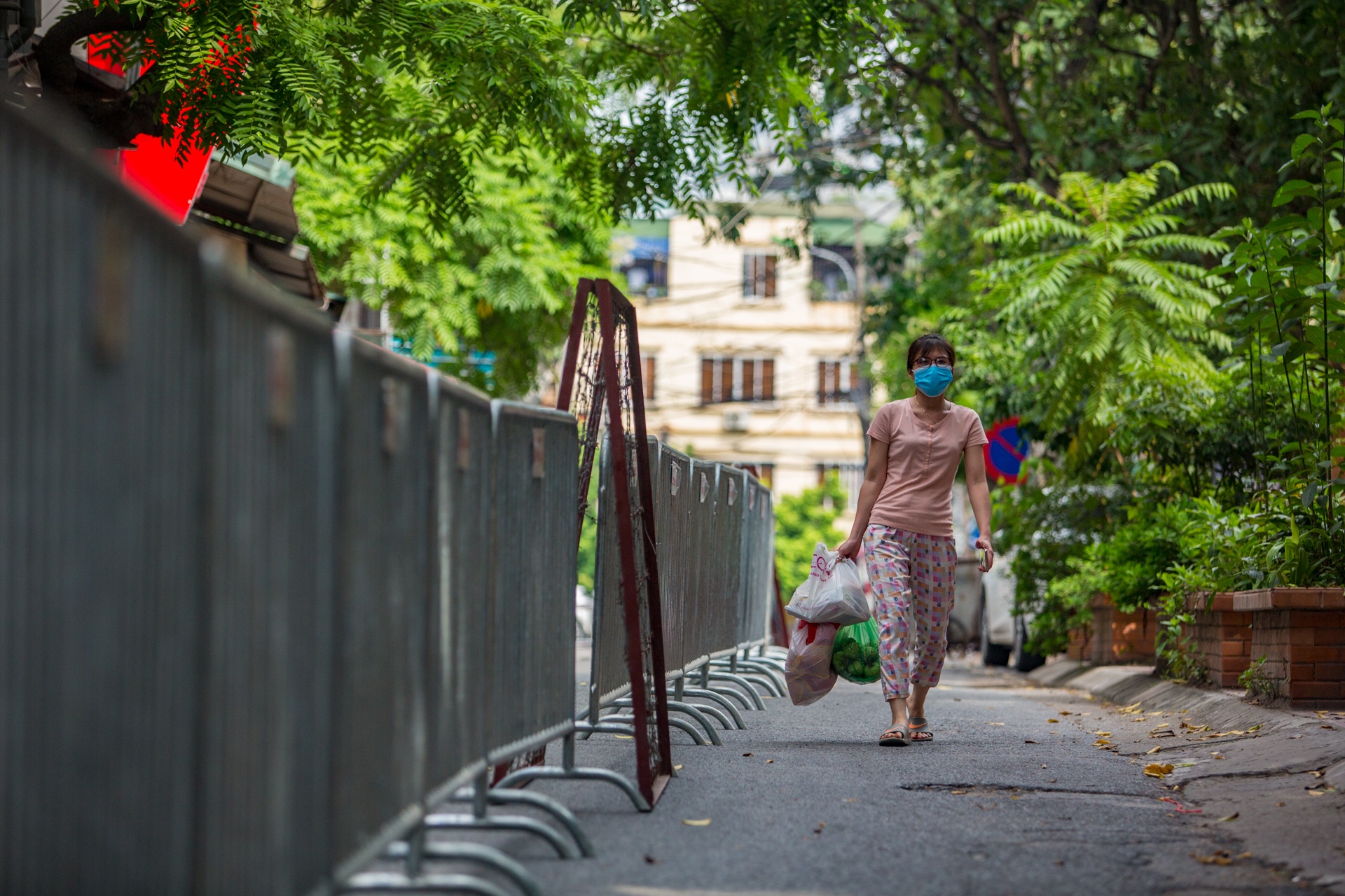 Dung hang rao thep gai khu giap ranh voi phuong Van Chuong anh 3
