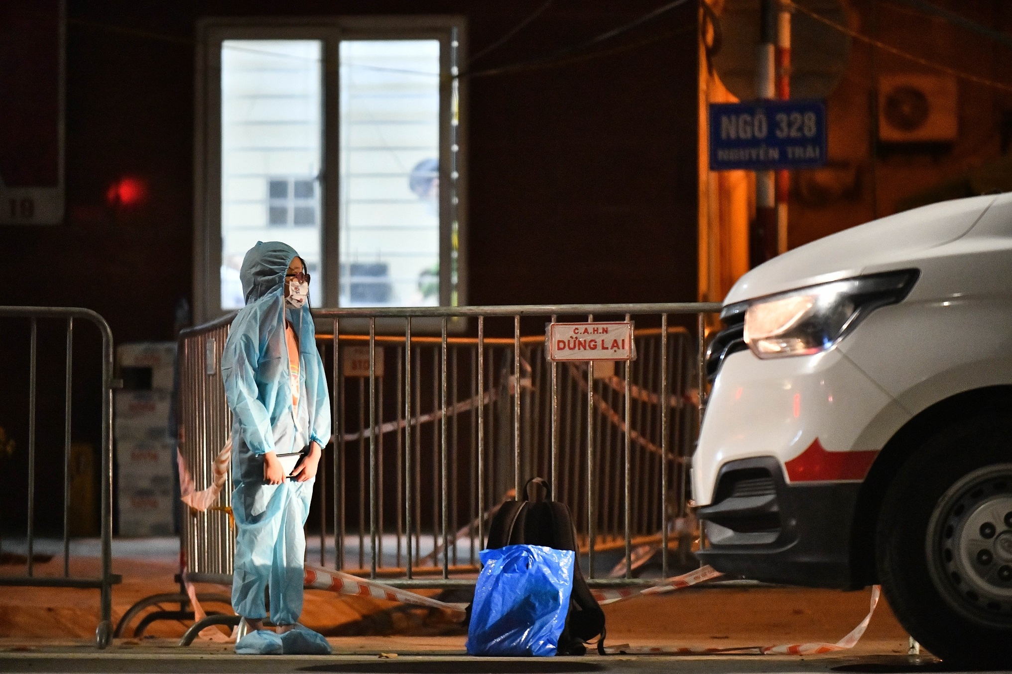 Xuyen dem dua nguoi di cach ly tai o dich Thanh Xuan Trung anh 6