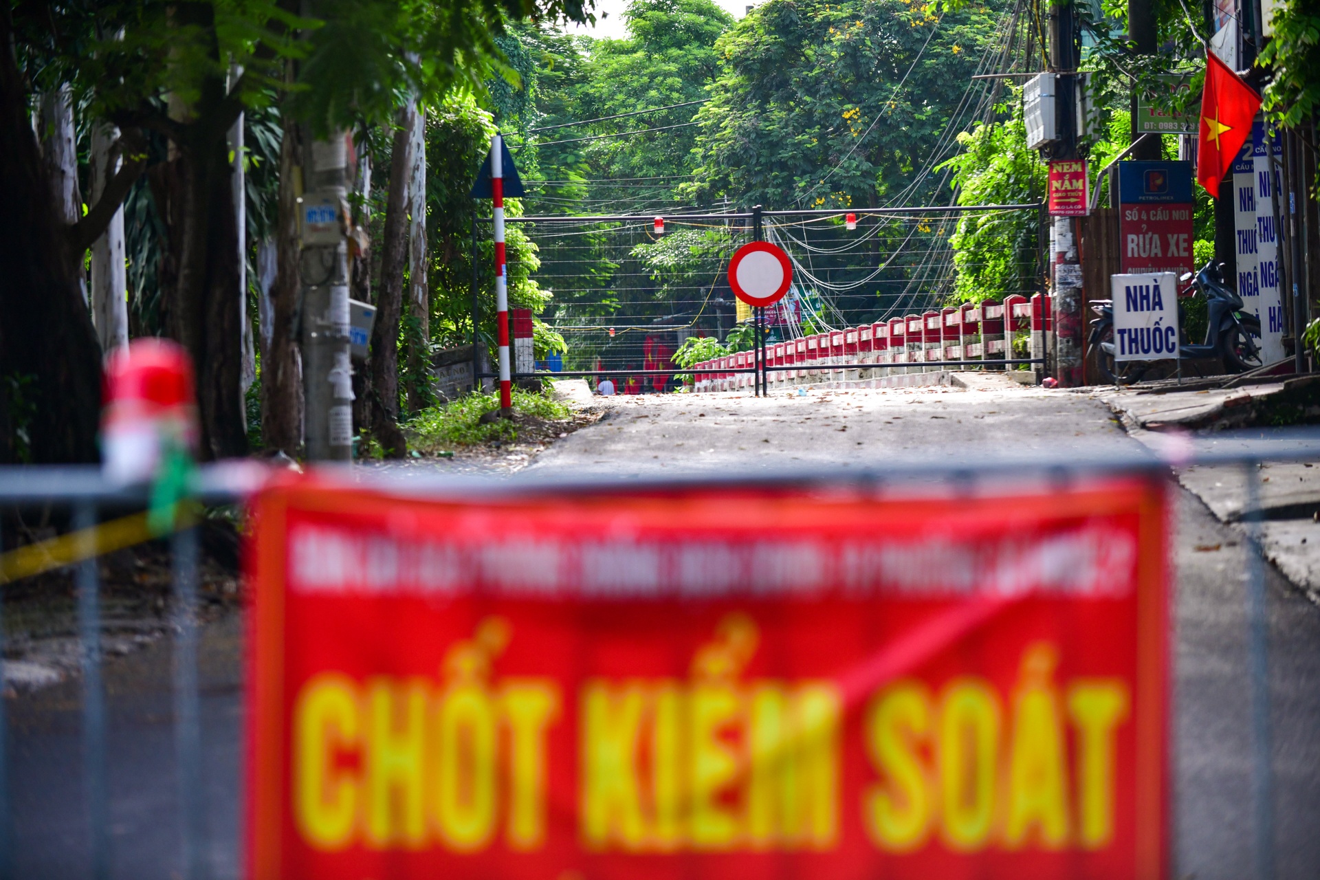 30 chot chan cung ngan nguoi dan vao vung dich o Ha Noi anh 1