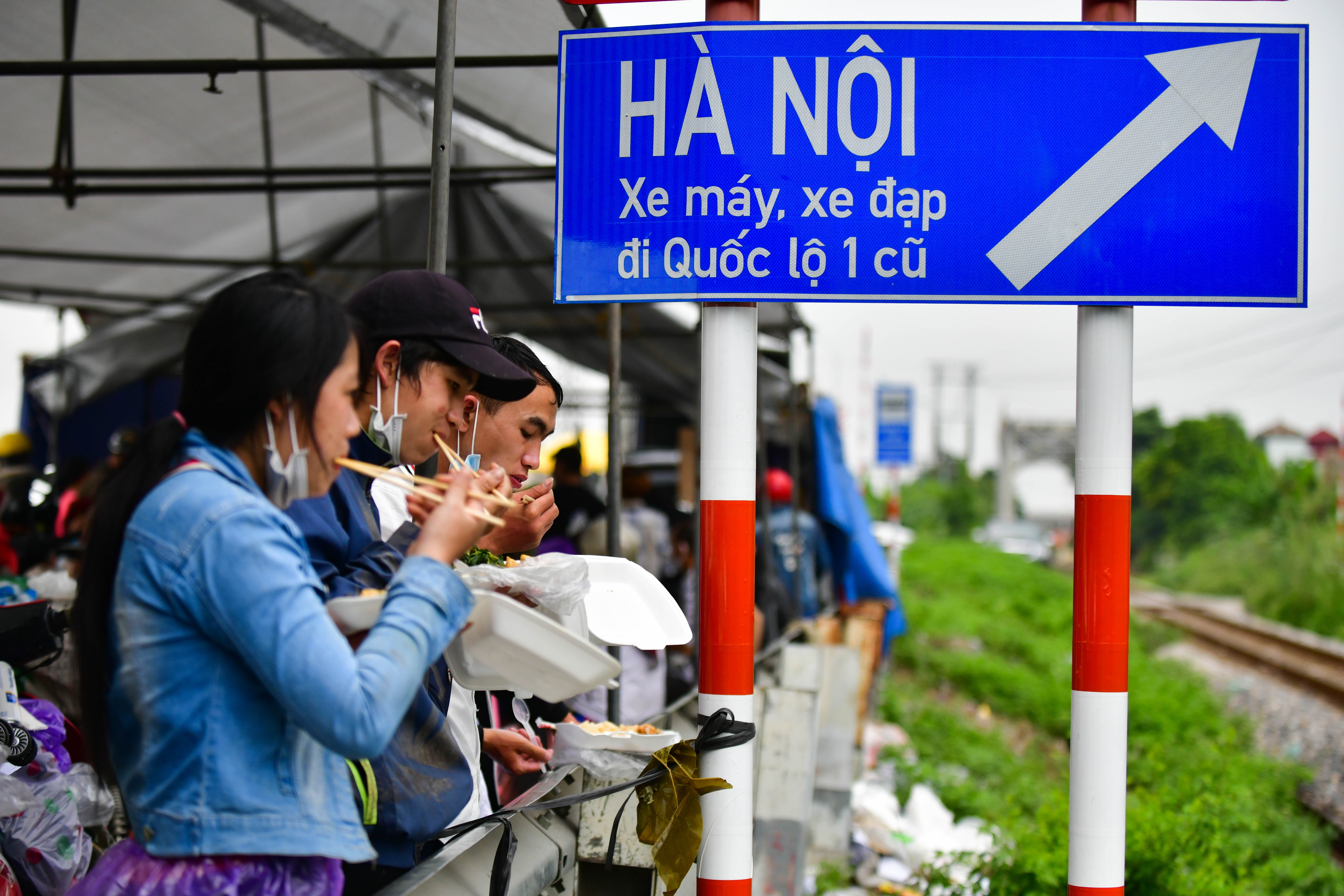 canh doi tren hanh trinh ve que anh 8
