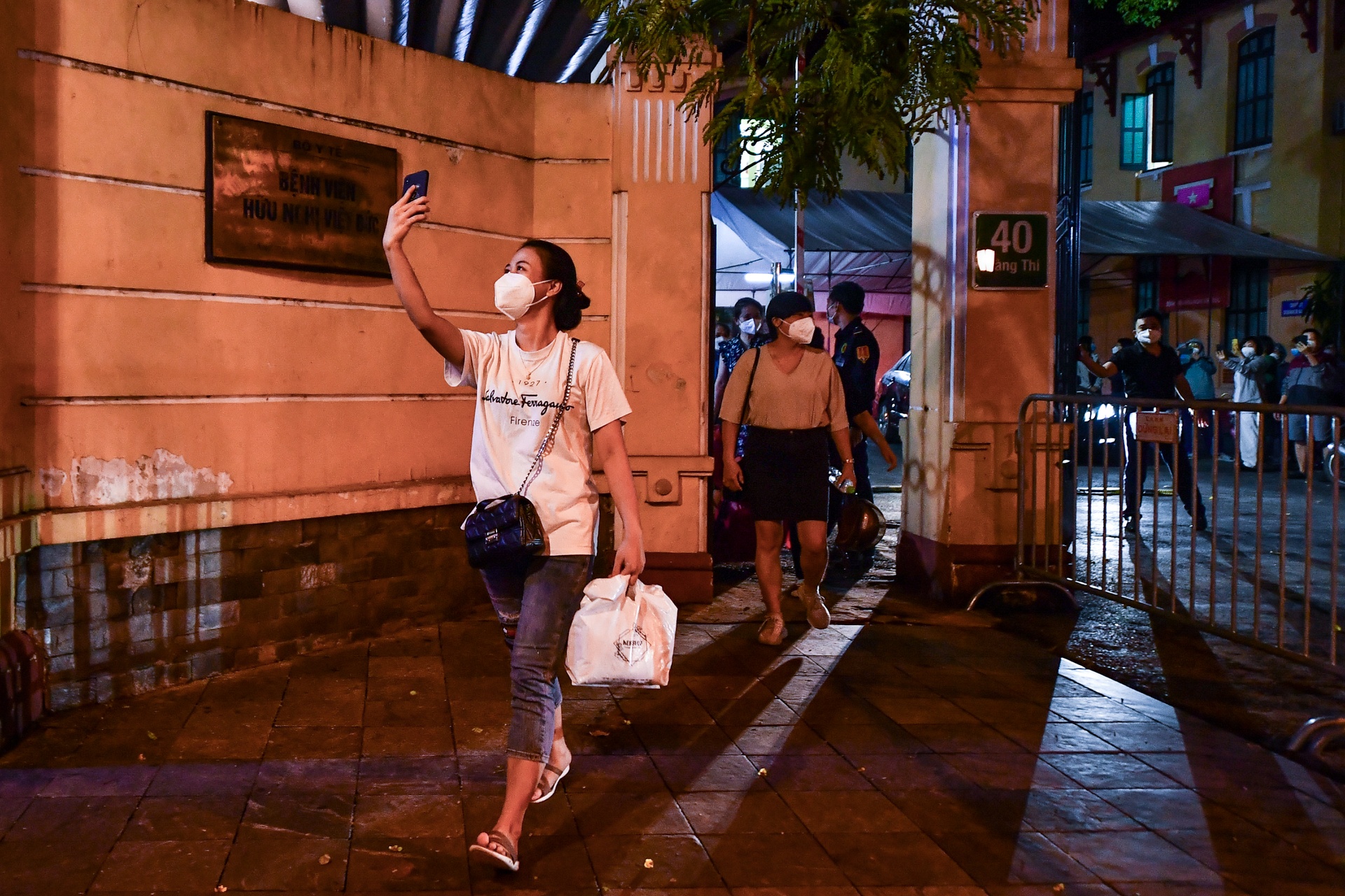 benh vien Viet Duc go phong toa anh 2