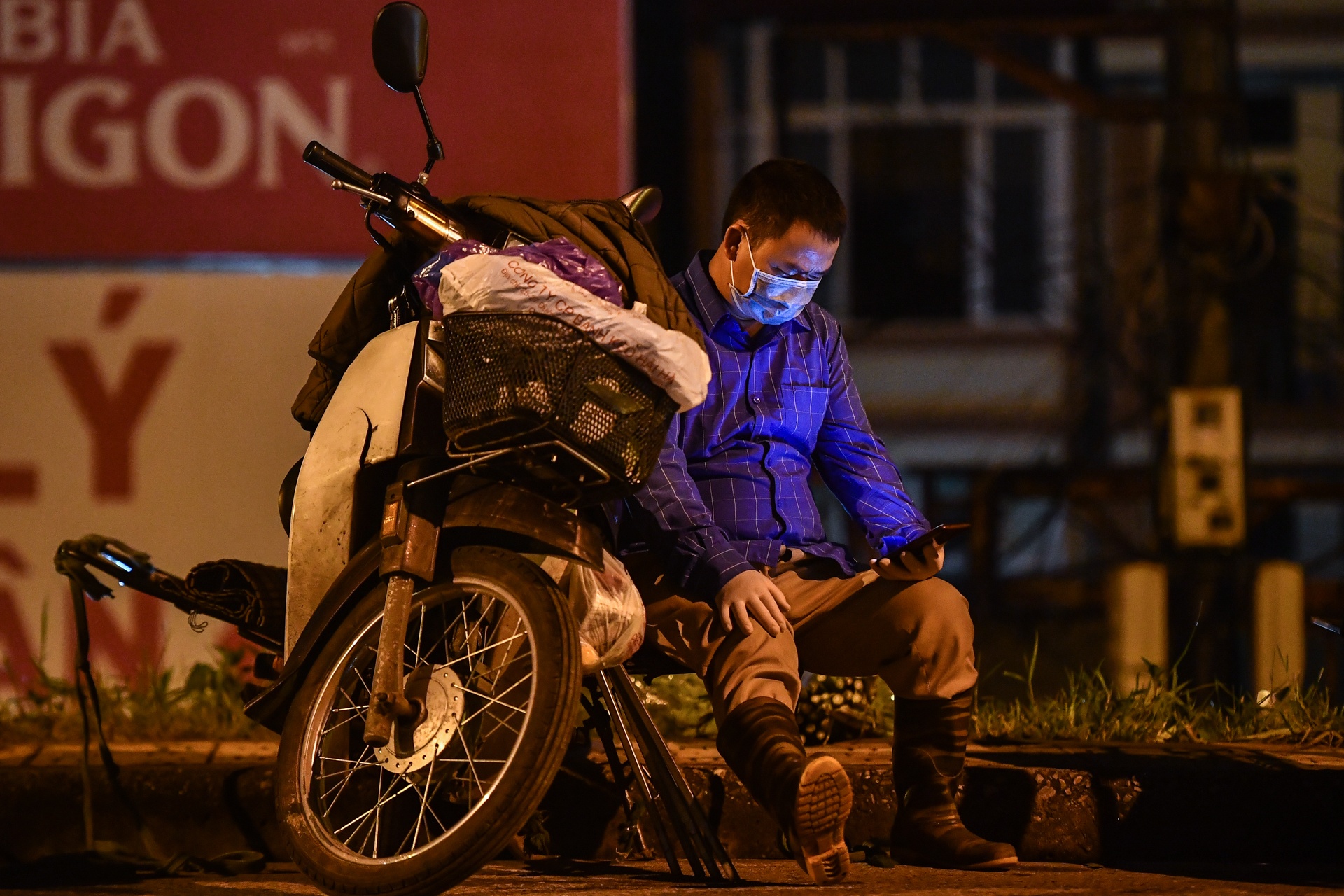 Cho hoa dem Quang An nhon nhip rang sang ngay Phu nu Viet Nam anh 12