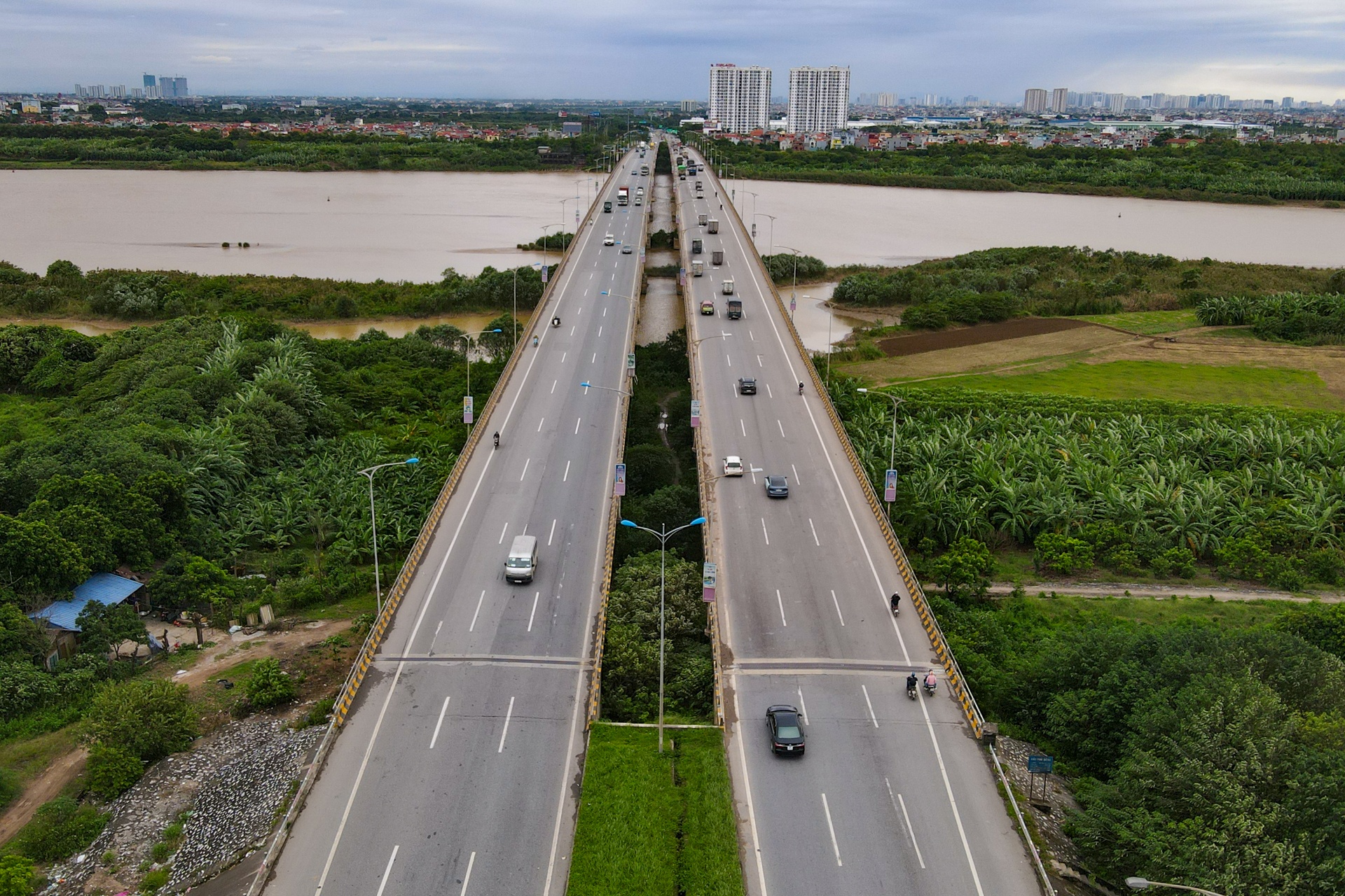 Cao toc Ha Noi - Bac Giang tac gan 8 km anh 12