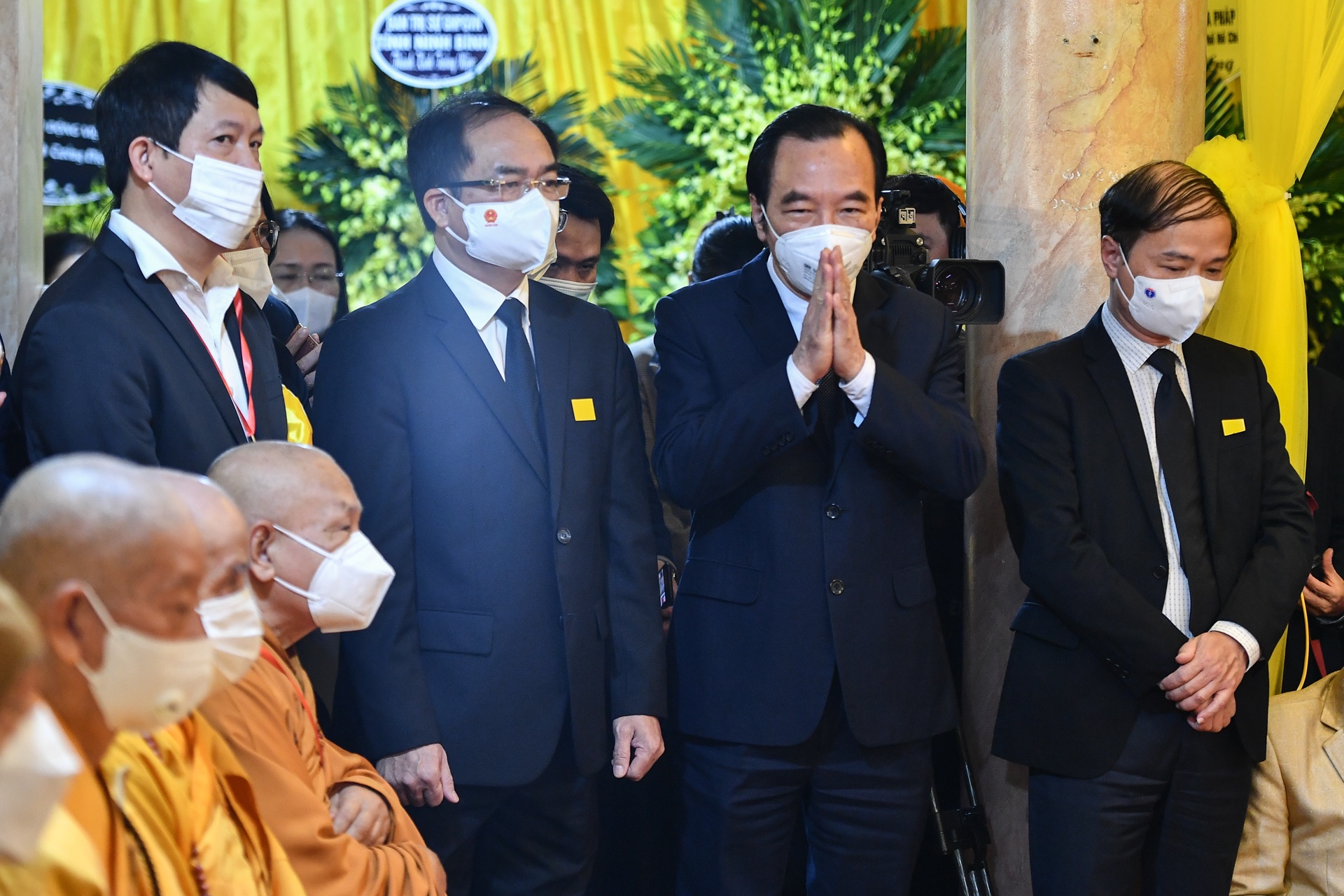 Nguoi dan,  phat tu xuc dong tien dua co Dai lao Hoa thuong anh 3