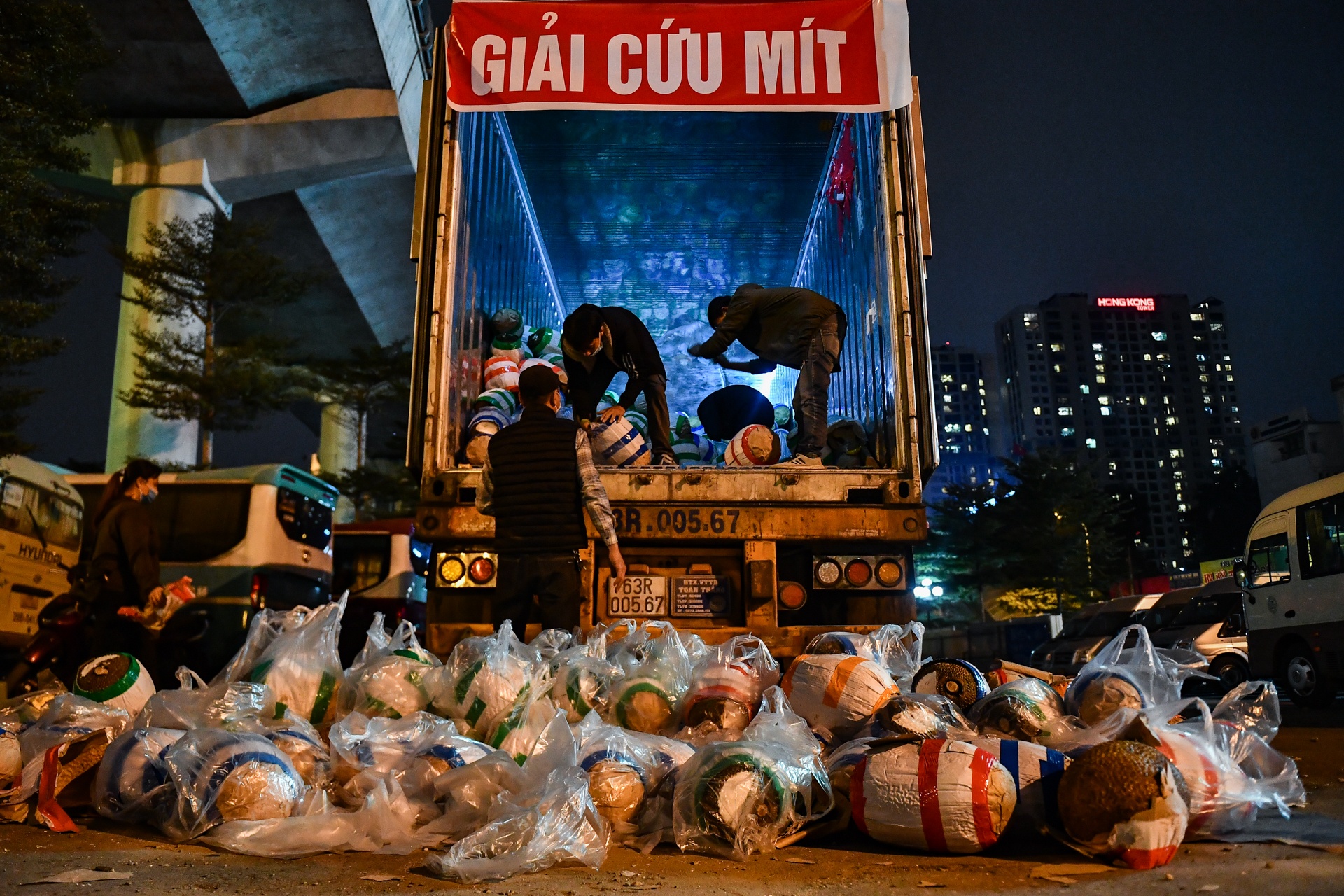 Mua 18 qua mit Thai “giai cuu” vi un tac tai cua khau anh 2