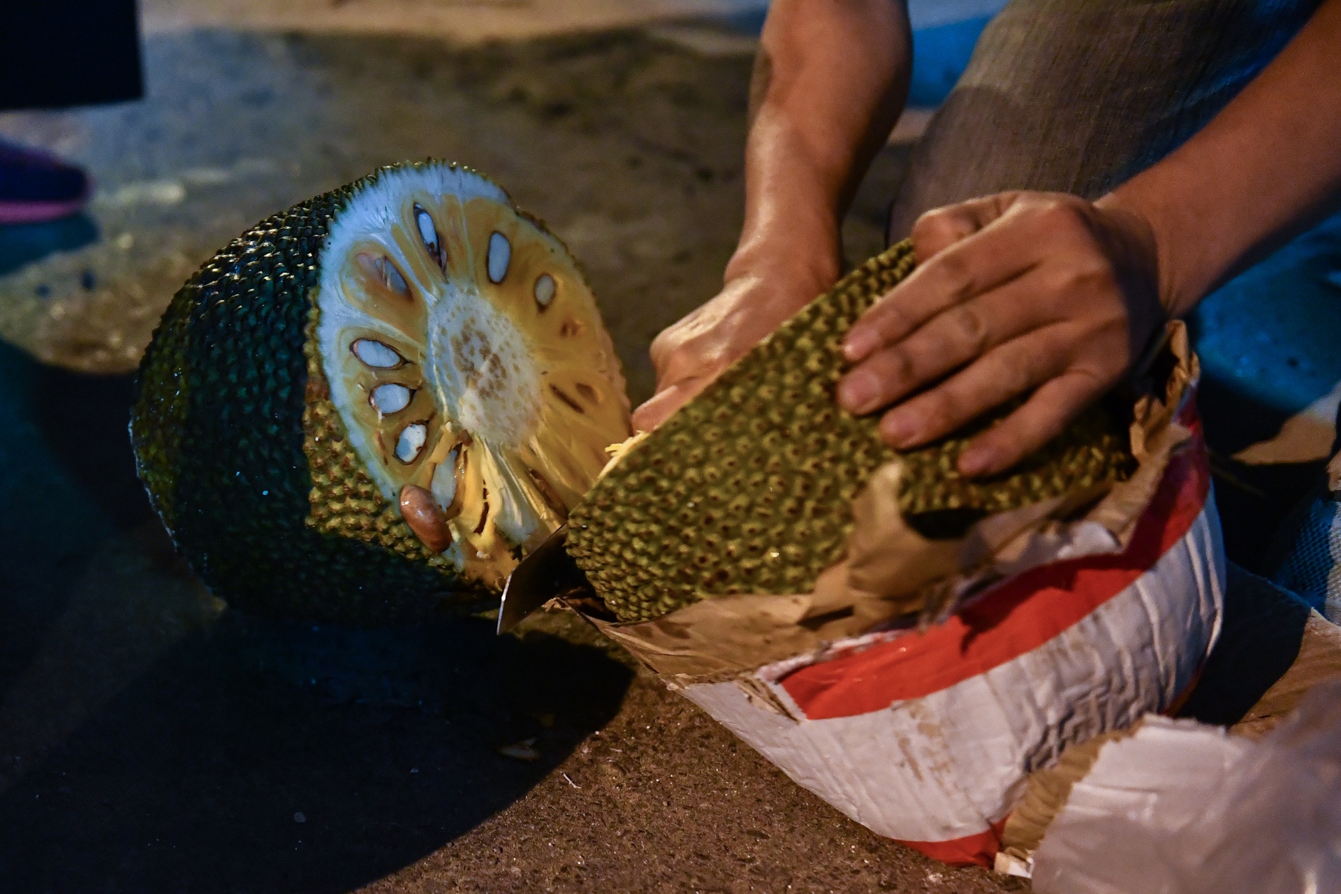 Mua 18 qua mit Thai “giai cuu” vi un tac tai cua khau anh 7