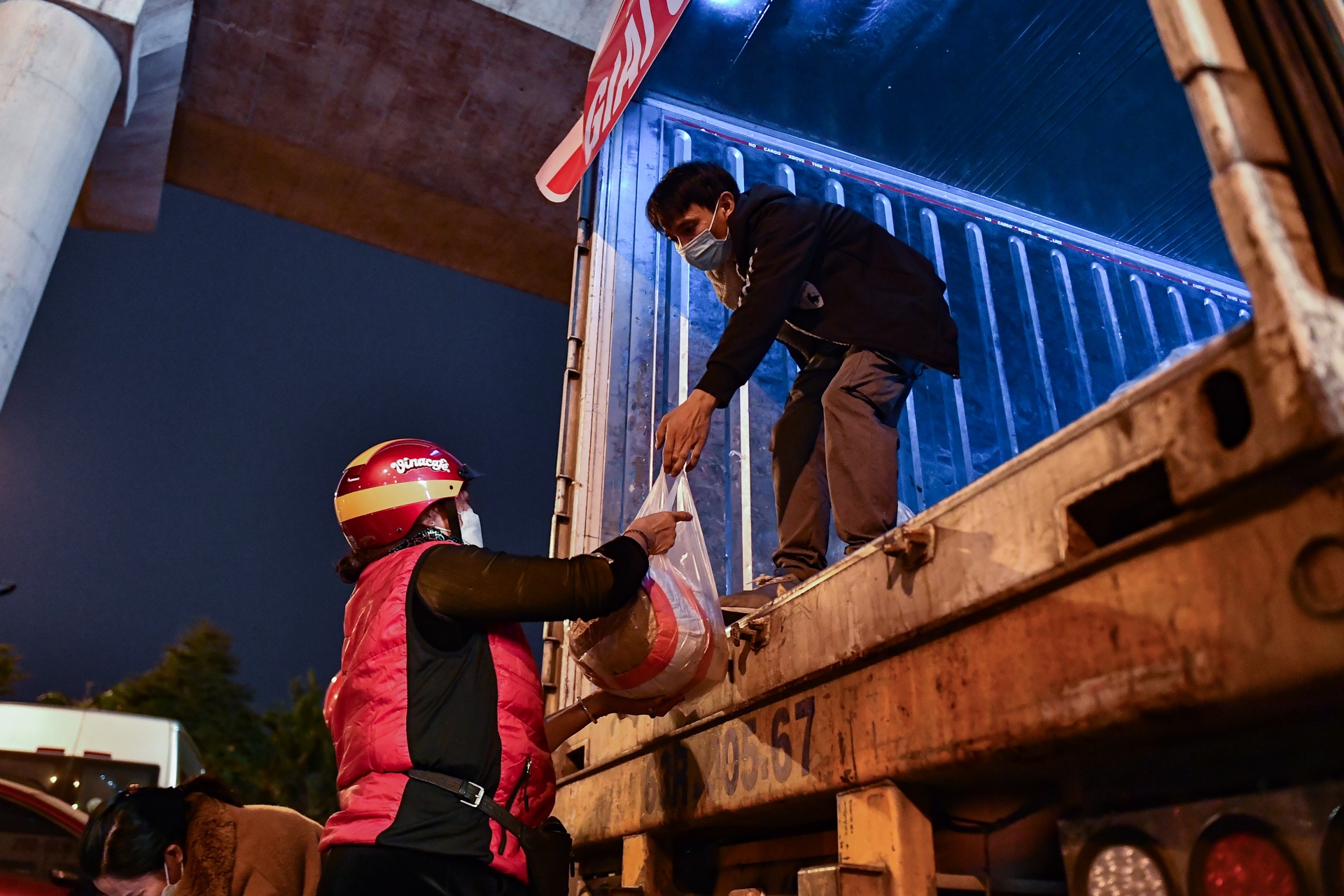 Mua 18 qua mit Thai “giai cuu” vi un tac tai cua khau anh 6