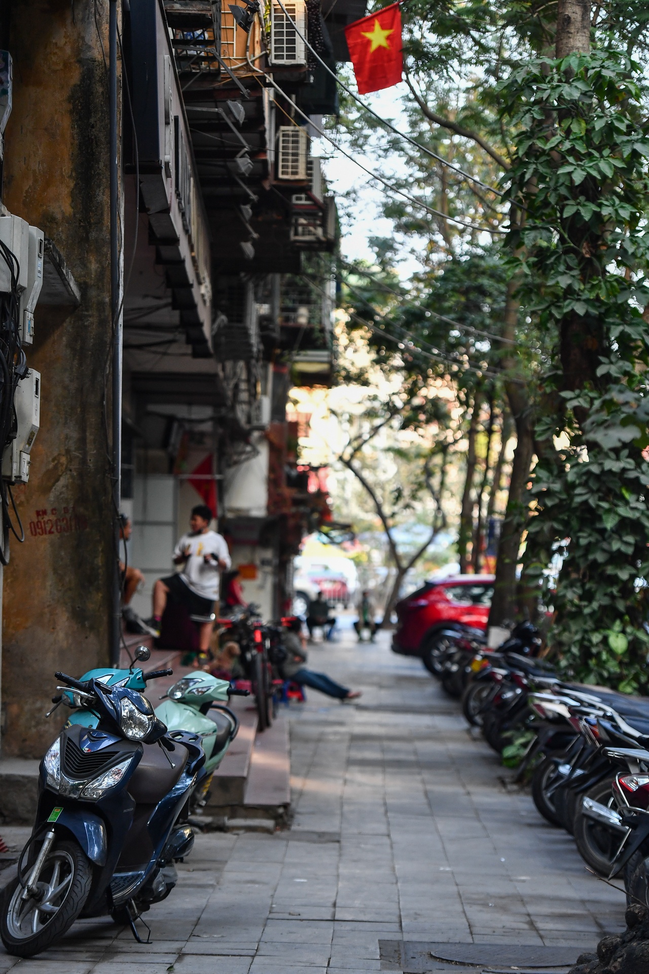 5 tuyen pho Ha Noi cho phep kinh doanh tren via he anh 9