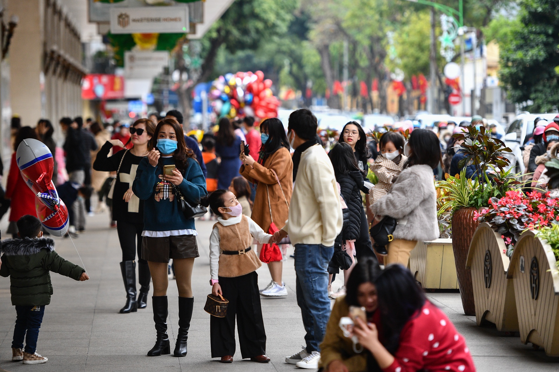 Dong nghit nguoi du xuan ngay dau nam moi anh 5