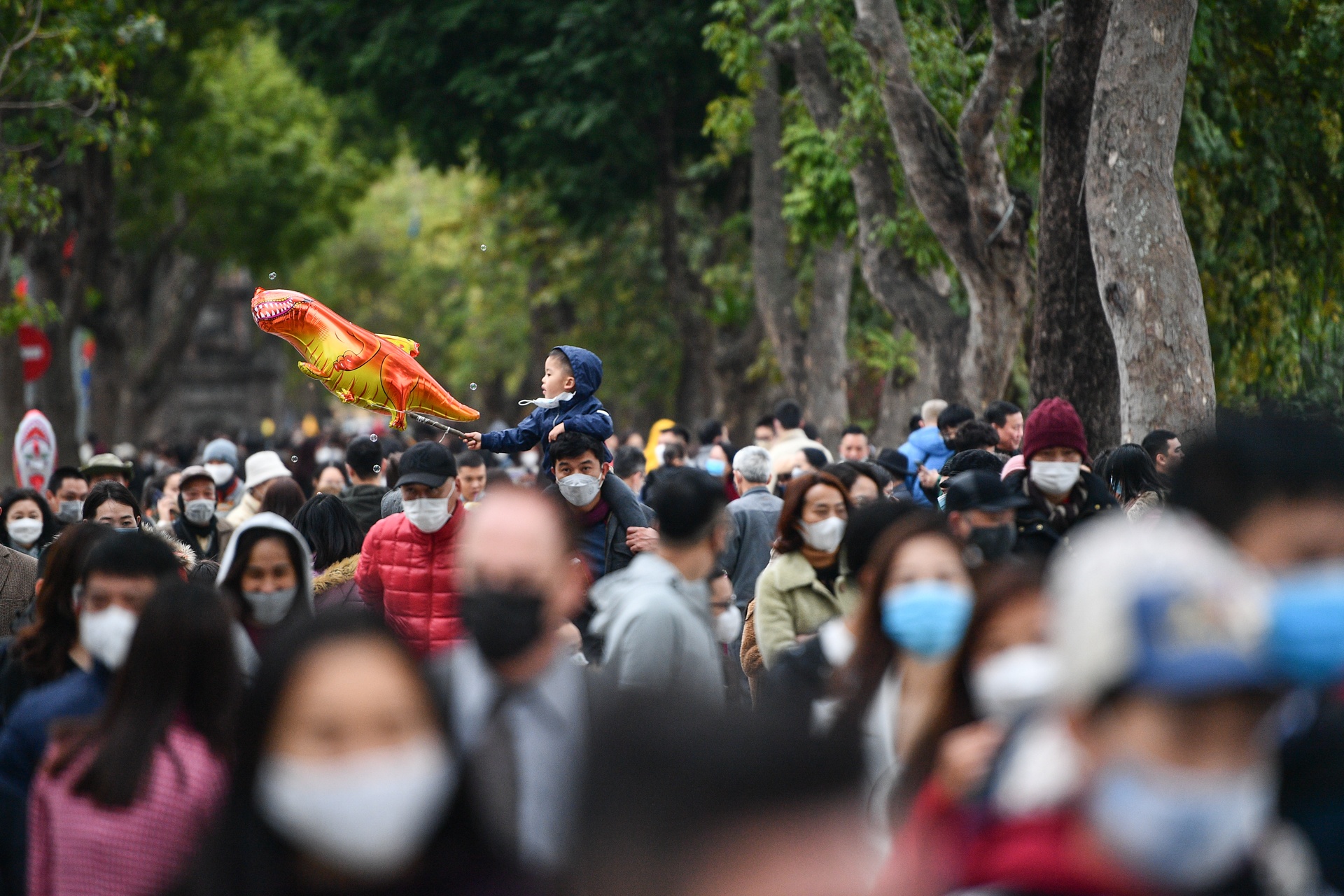Dong nghit nguoi du xuan ngay dau nam moi anh 1
