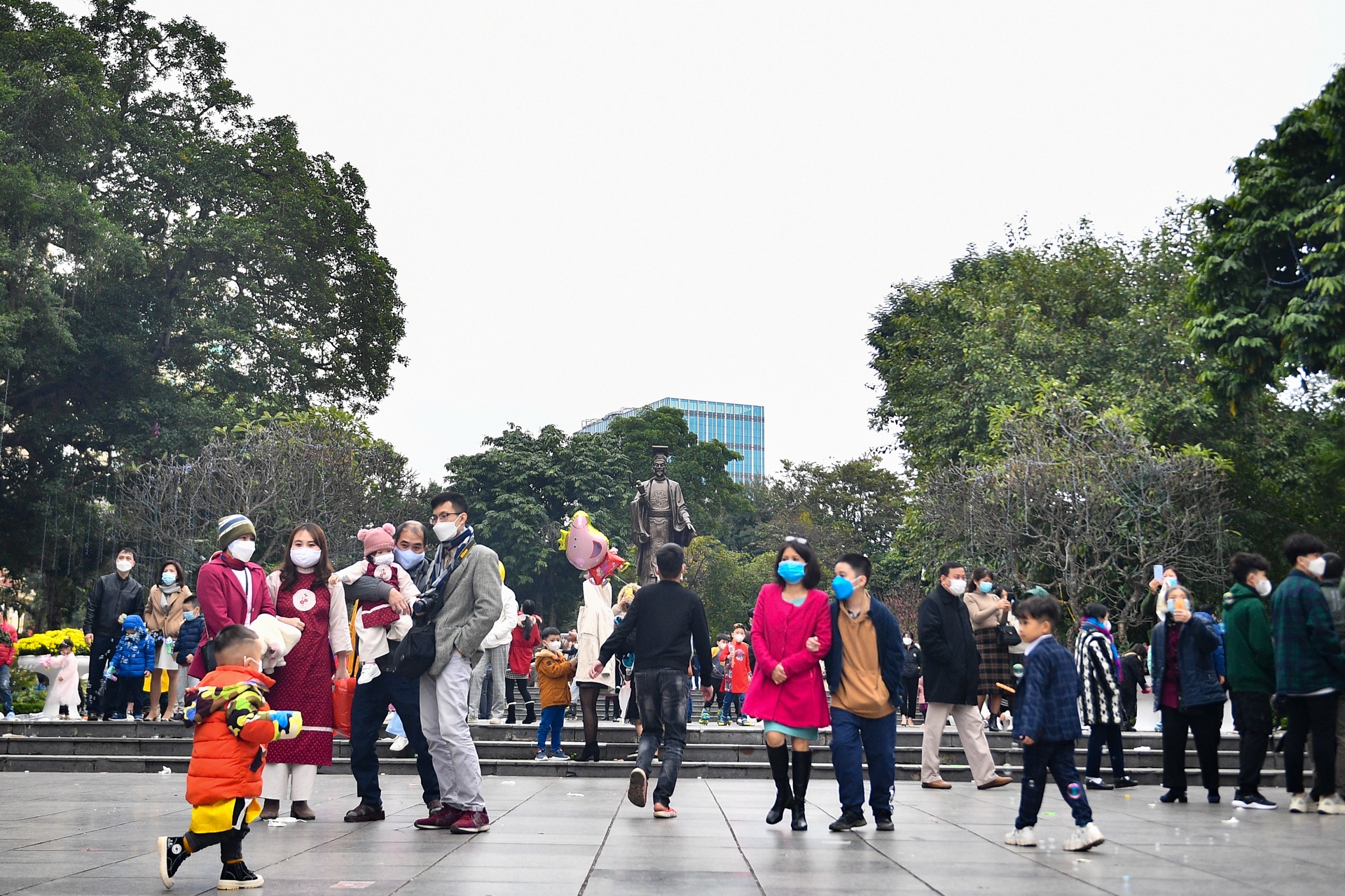 Dong nghit nguoi du xuan ngay dau nam moi anh 7