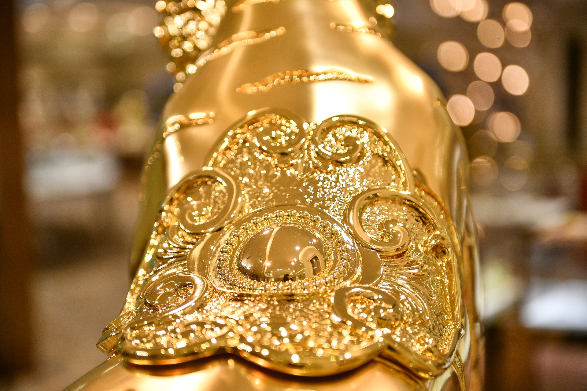 Tuong ho hon 1000 luong vang thu hut khach sat ngay via Than Tai anh 6