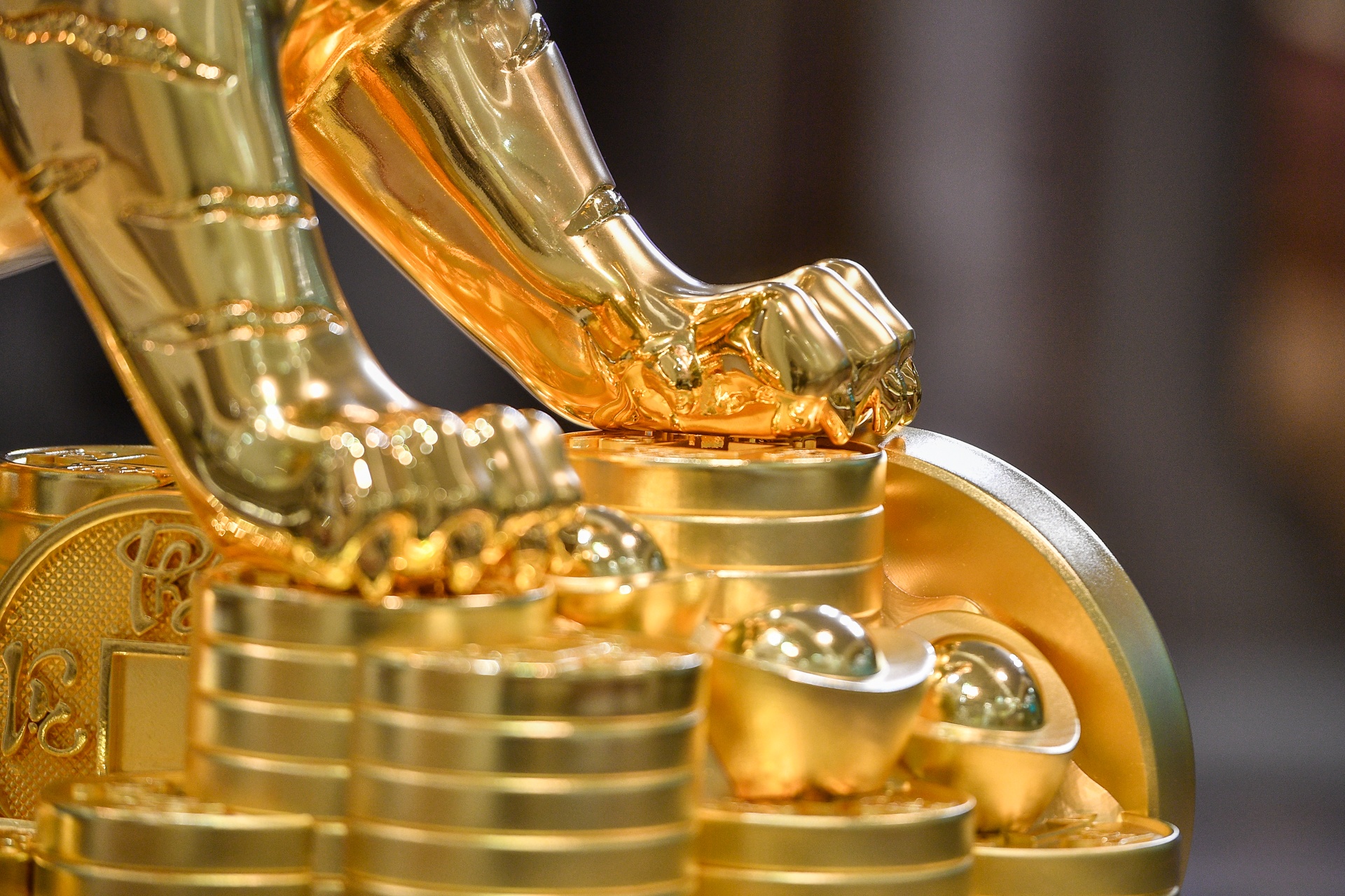 Tuong ho hon 1000 luong vang thu hut khach sat ngay via Than Tai anh 4