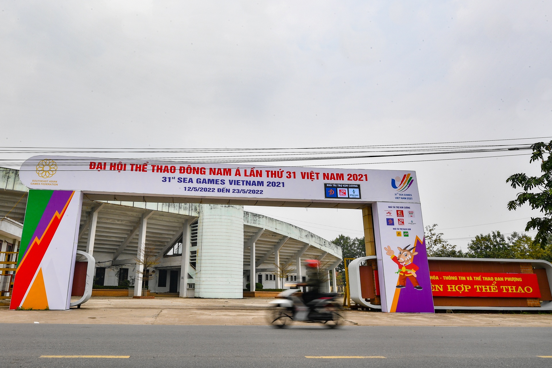 Hai nha thi dau ngoai thanh Ha Noi san sang cho SEA Games 31 anh 11